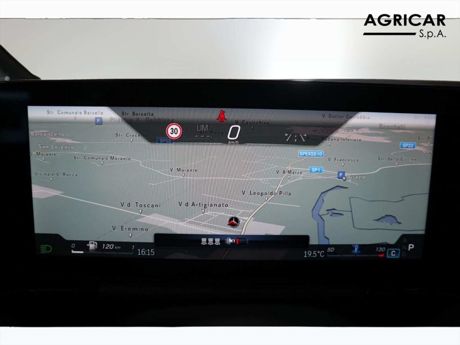 16 - Mercedes GLA 200 d amg line premium 4matic 8g-dct