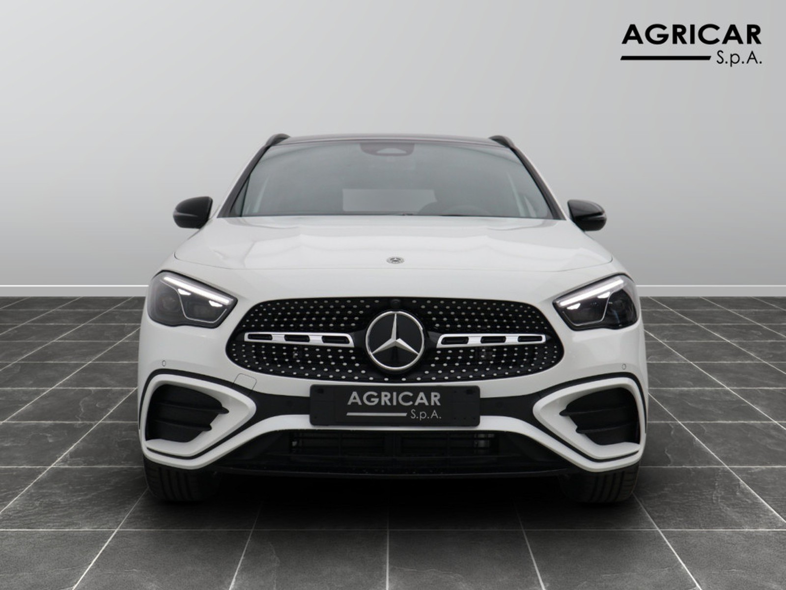 2 - Mercedes GLA 200 d amg line premium 4matic 8g-dct