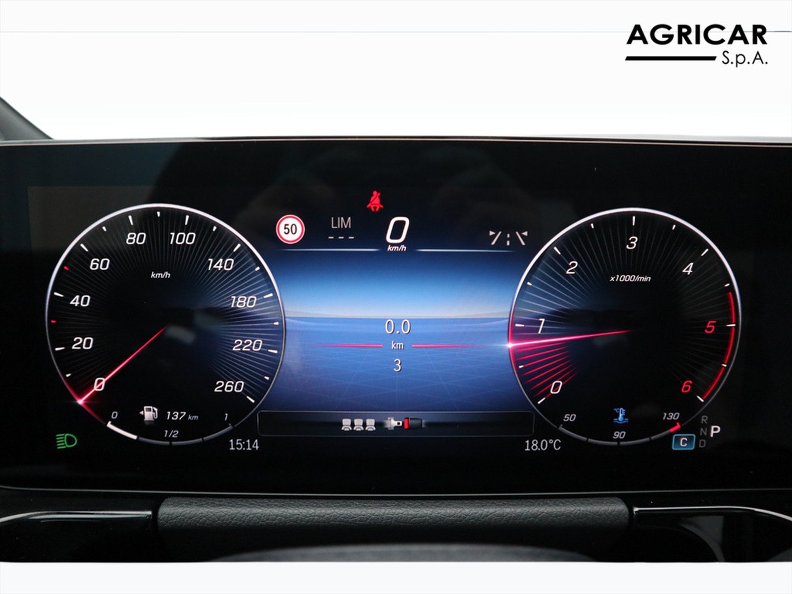 9 - Mercedes GLA 200 d amg line premium 8g-dct