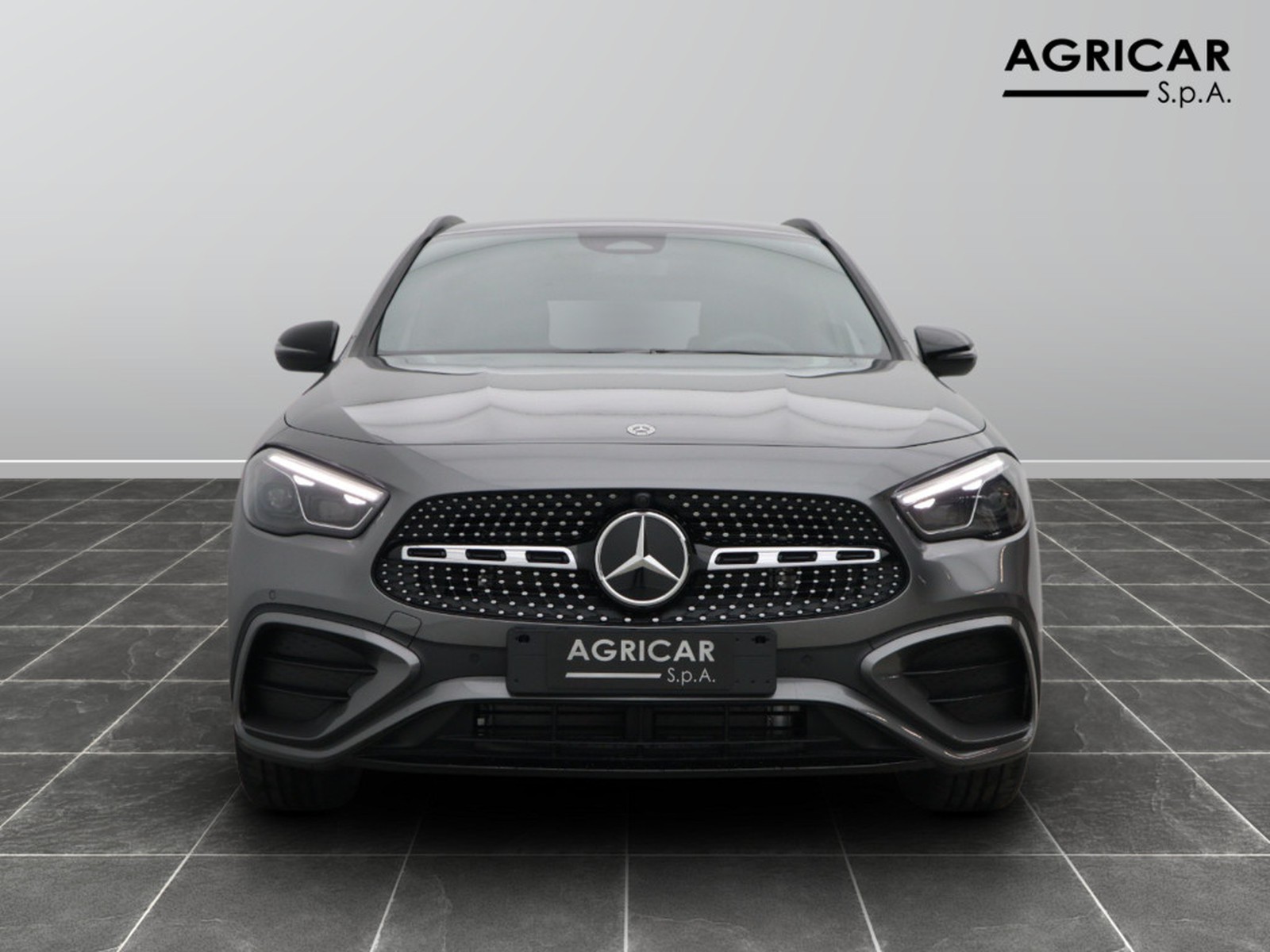 2 - Mercedes GLA 200 d amg line advanced plus 8g-dct