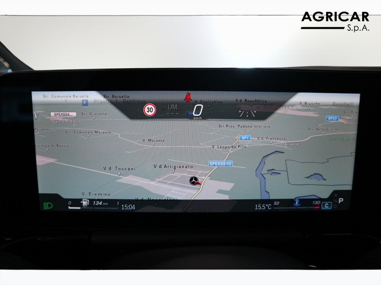 16 - Mercedes GLA 200 d amg line premium 8g-dct