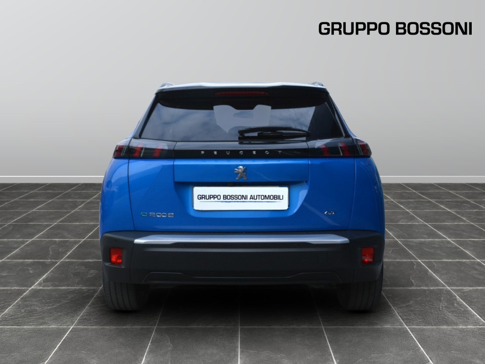 4 - Peugeot e-2008 100kw gt