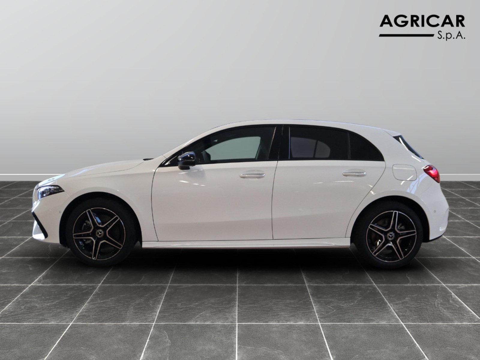 3 - Mercedes Classe A 250 e plug-in-hybrid amg line premium speedshift dct amg 8g