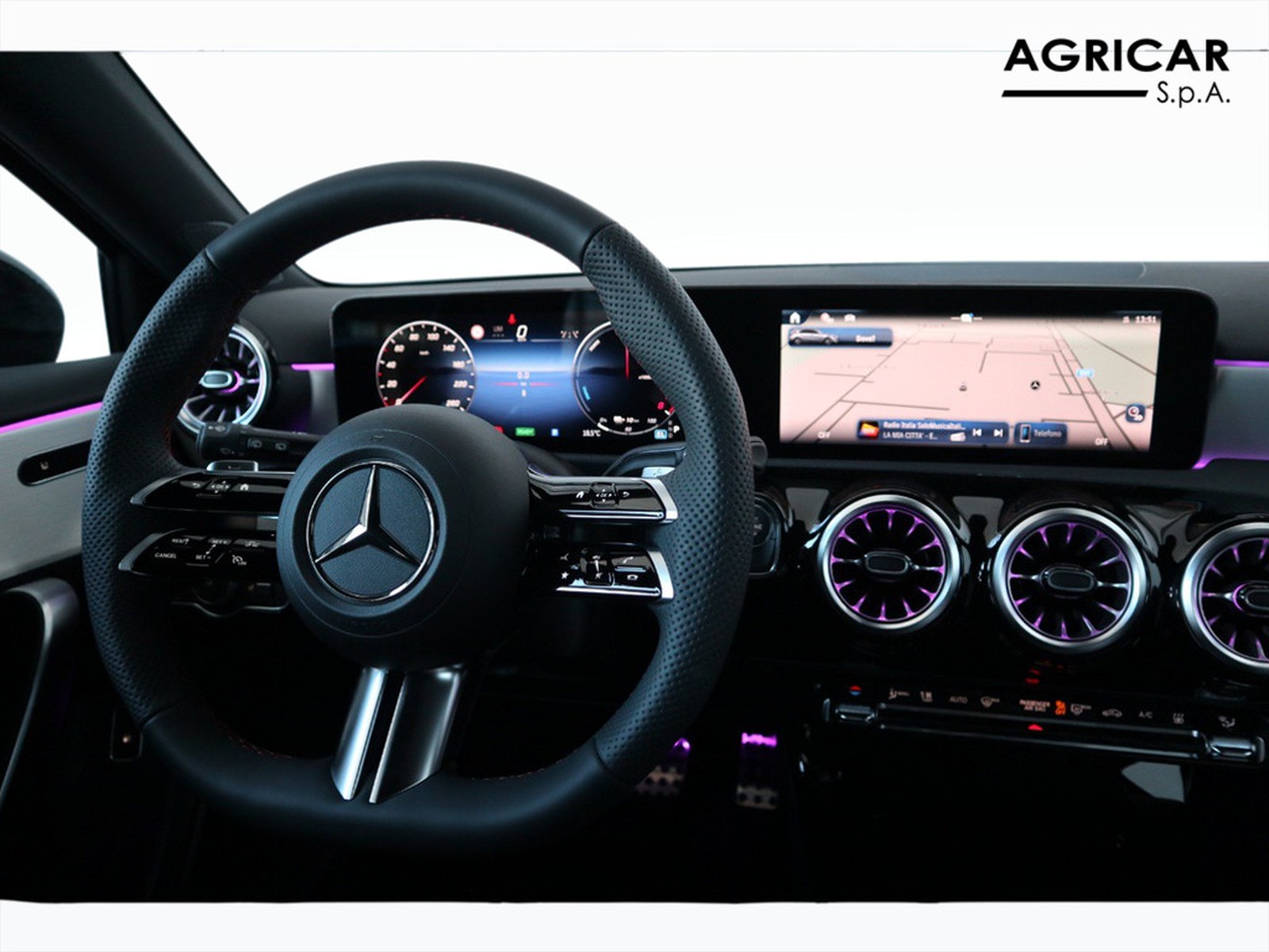 12 - Mercedes Classe A 250 e plug-in-hybrid amg line advanced plus speedshift dct amg 8g