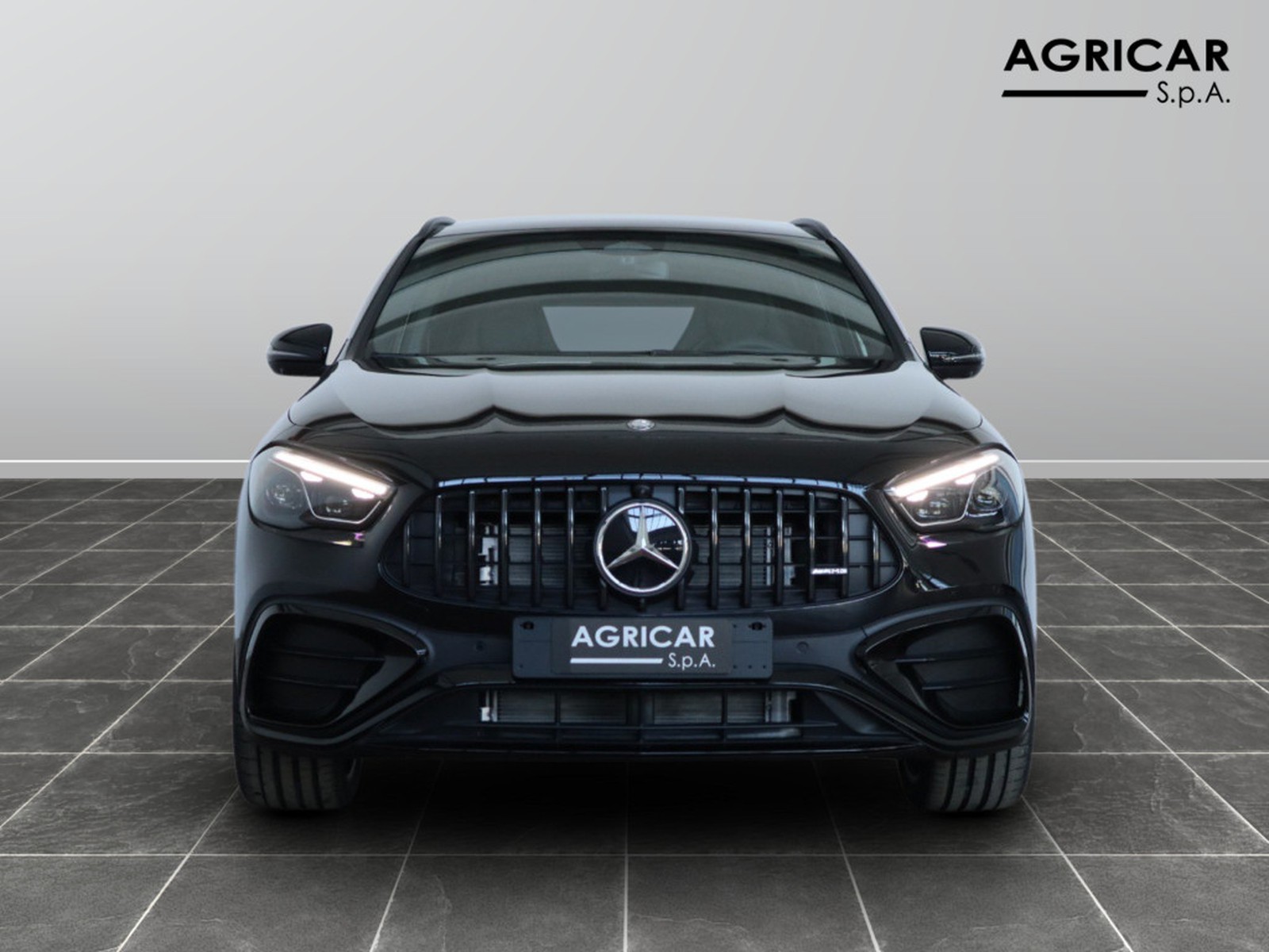 2 - AMG GLA amg 35 premium plus amg 4matic 8g-dct