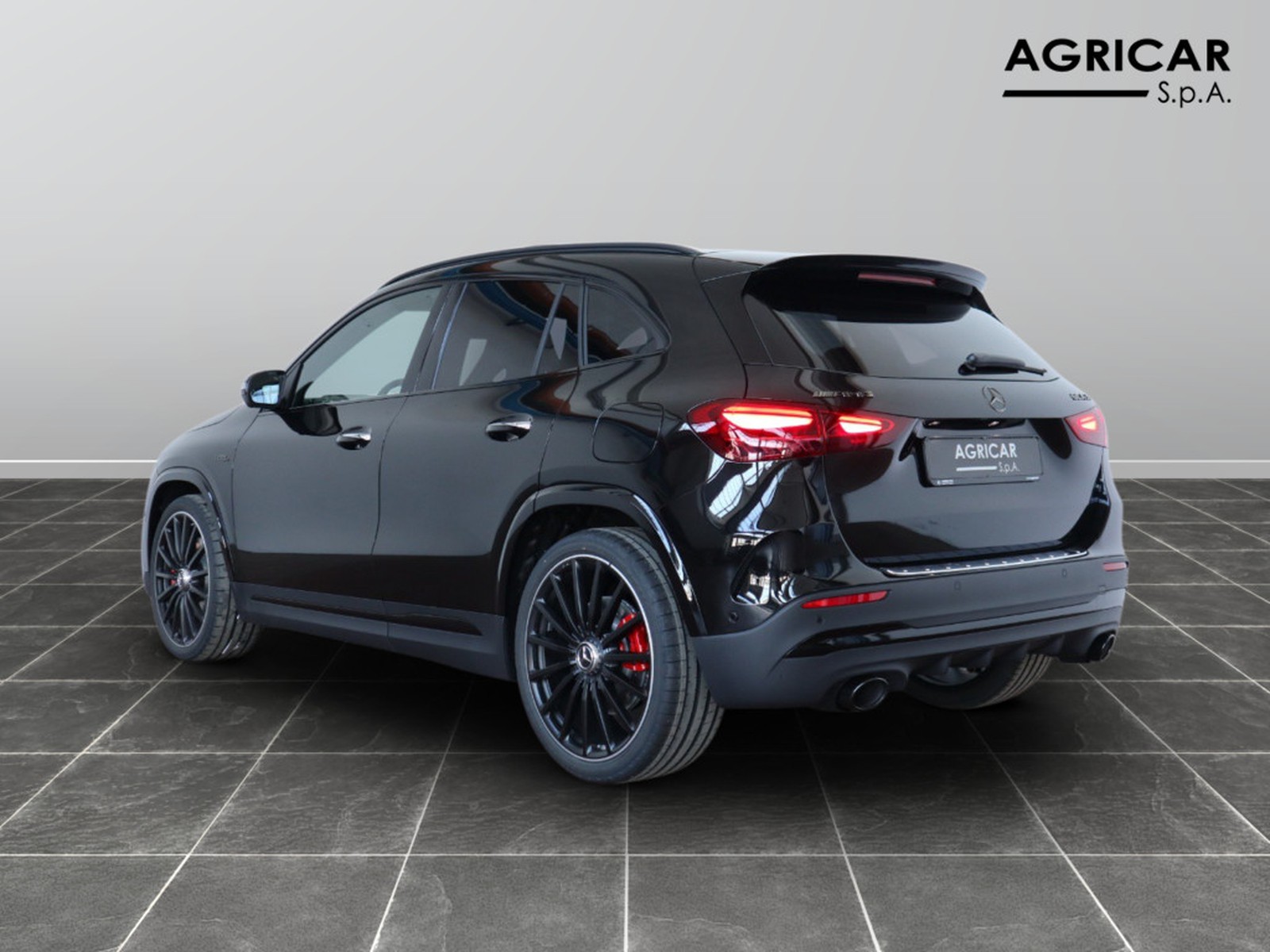 5 - AMG GLA amg 35 premium plus amg 4matic 8g-dct