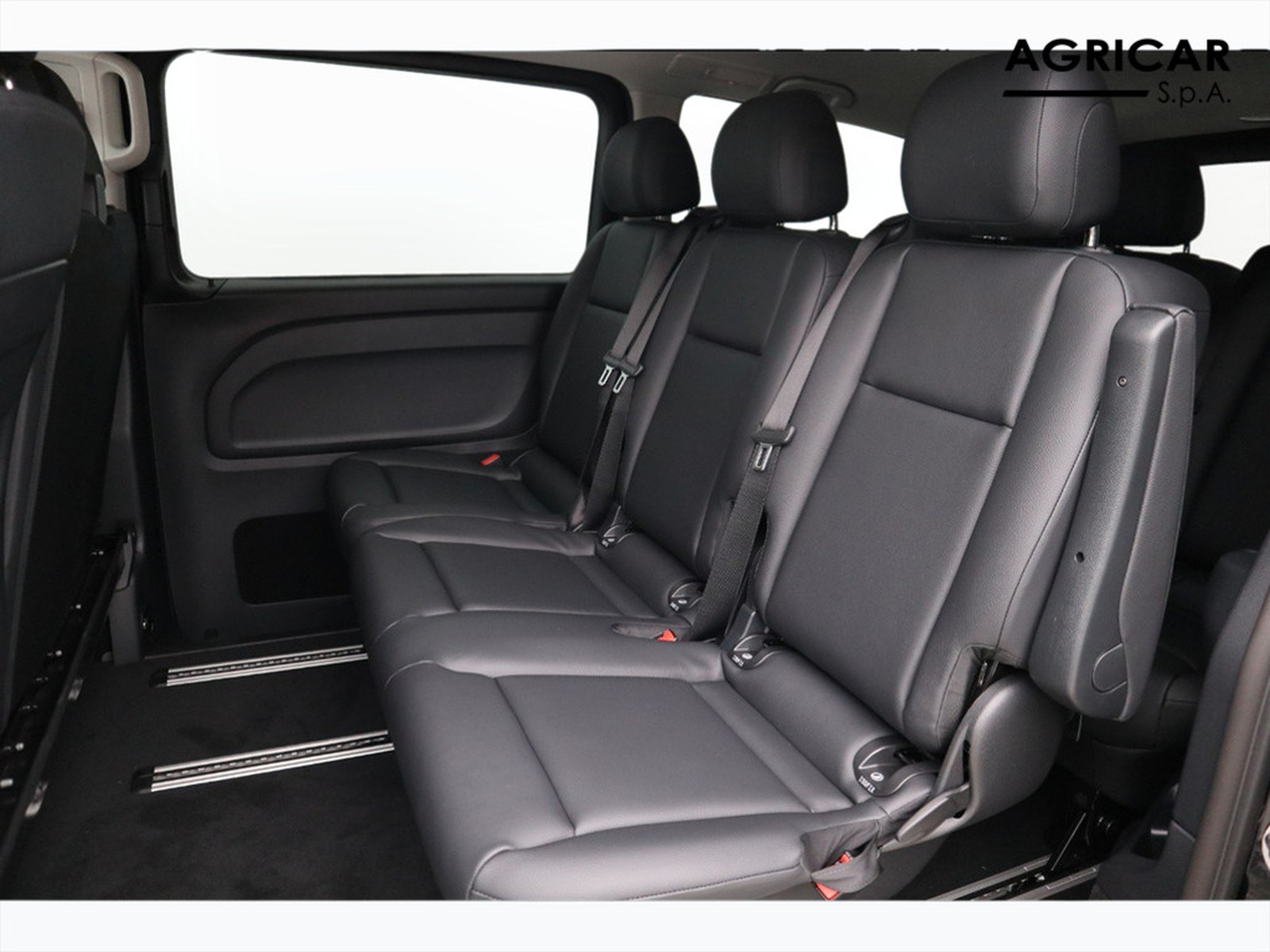 8 - Mercedes Vans Vito tourer 116 cdi long select 9g-tronic