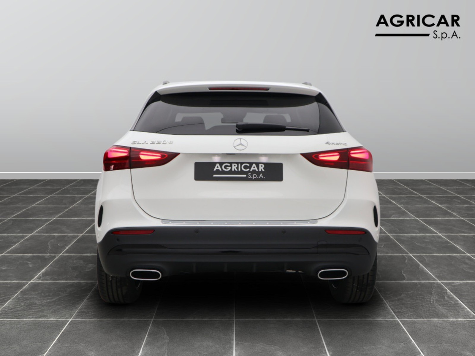 6 - Mercedes GLA 220 d amg line premium 4matic 8g-dct