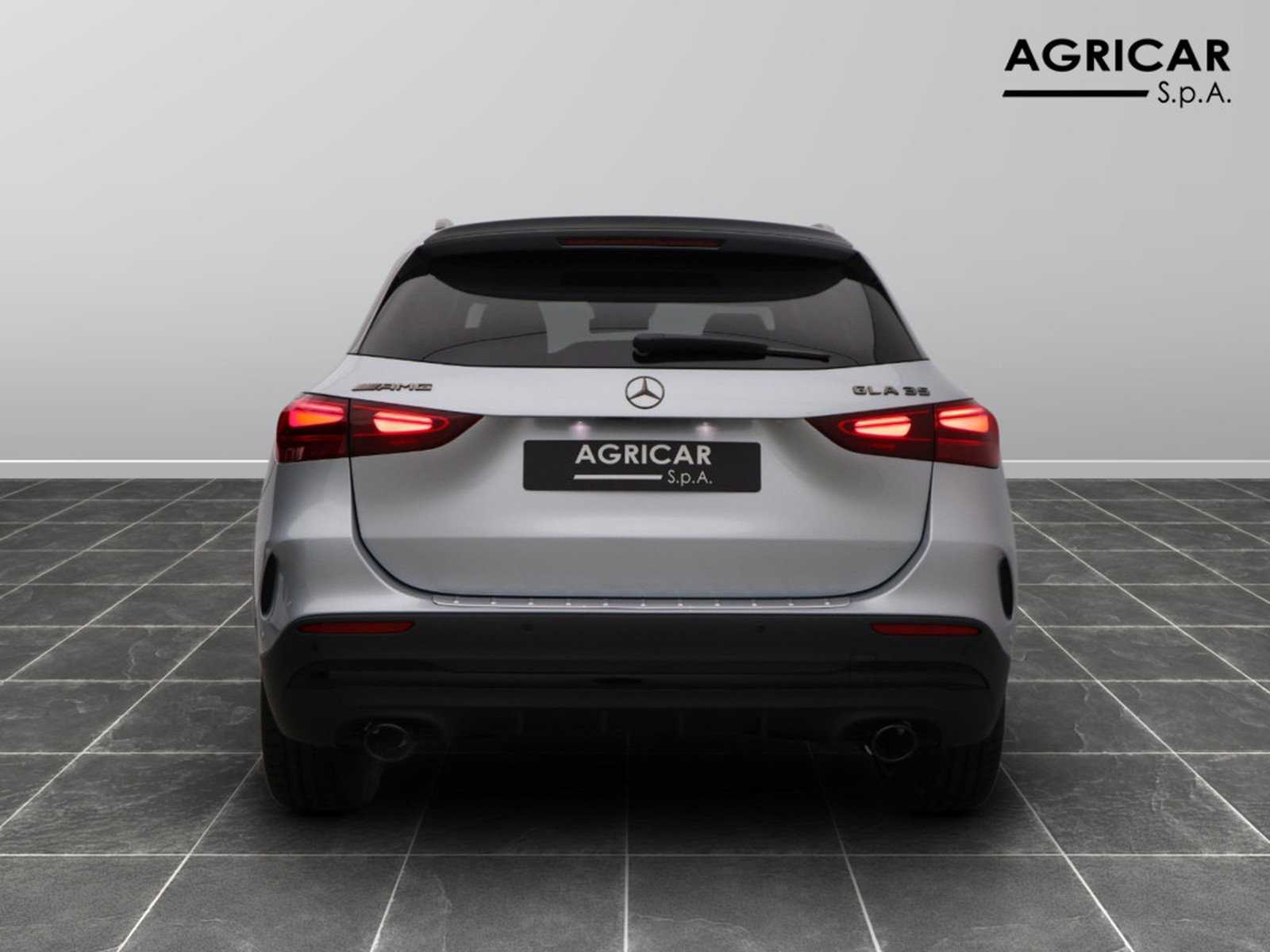 6 - AMG GLA amg 35 premium plus amg 4matic 8g-dct