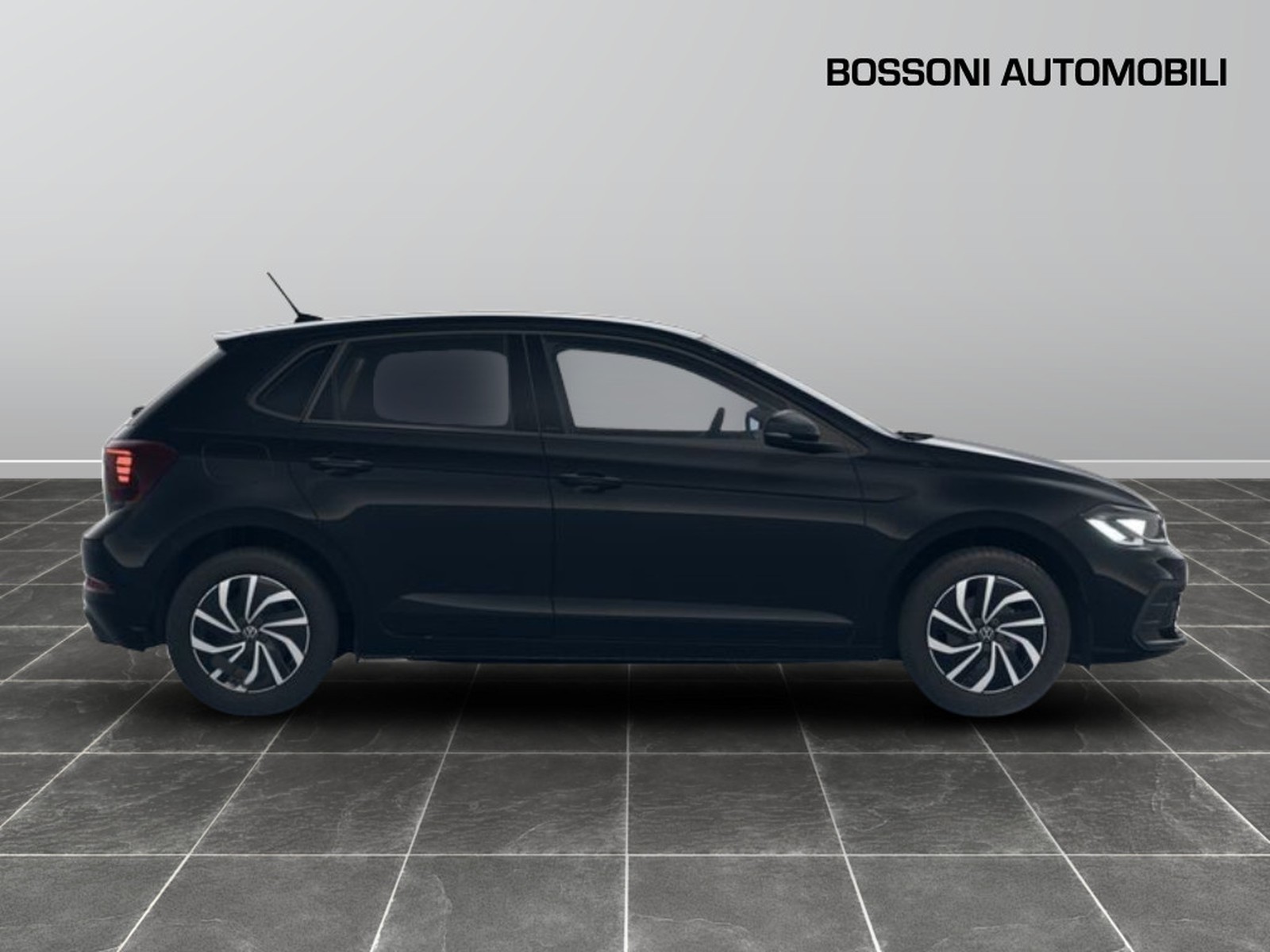 8 - Volkswagen Polo 1.0 tsi 95cv edition plus dsg