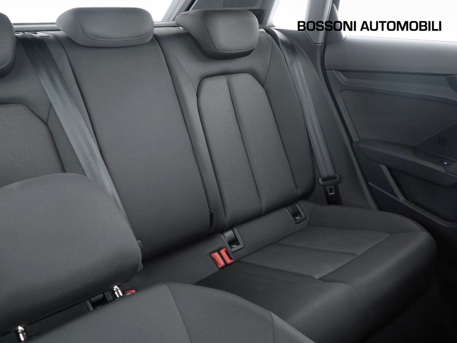 20 - Audi A3 sportback 30 2.0 tdi business s tronic