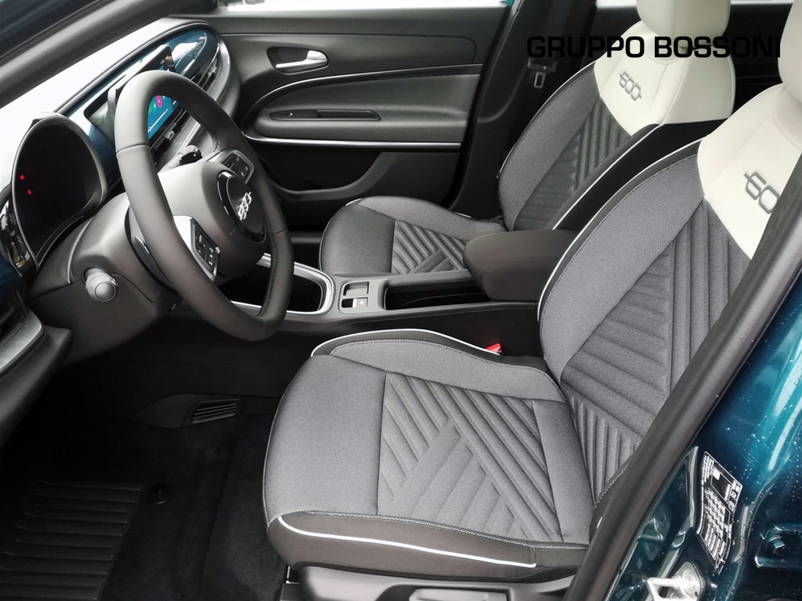 11 - Fiat 600 1.2 hybrid 145cv icon