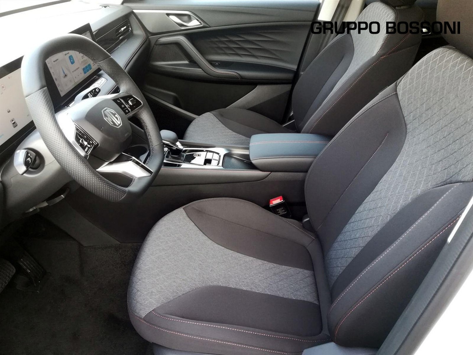 11 - Mg HS 1.5 hybrid+ comfort auto