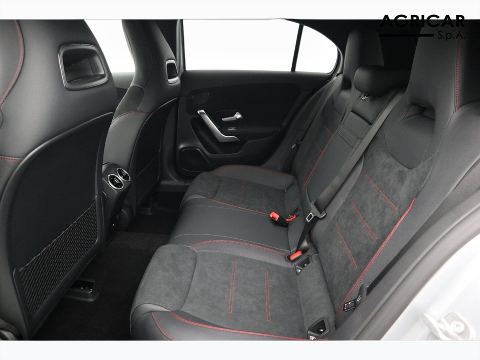 8 - Mercedes Classe A 180 d amg line premium speedshift dct amg 8g