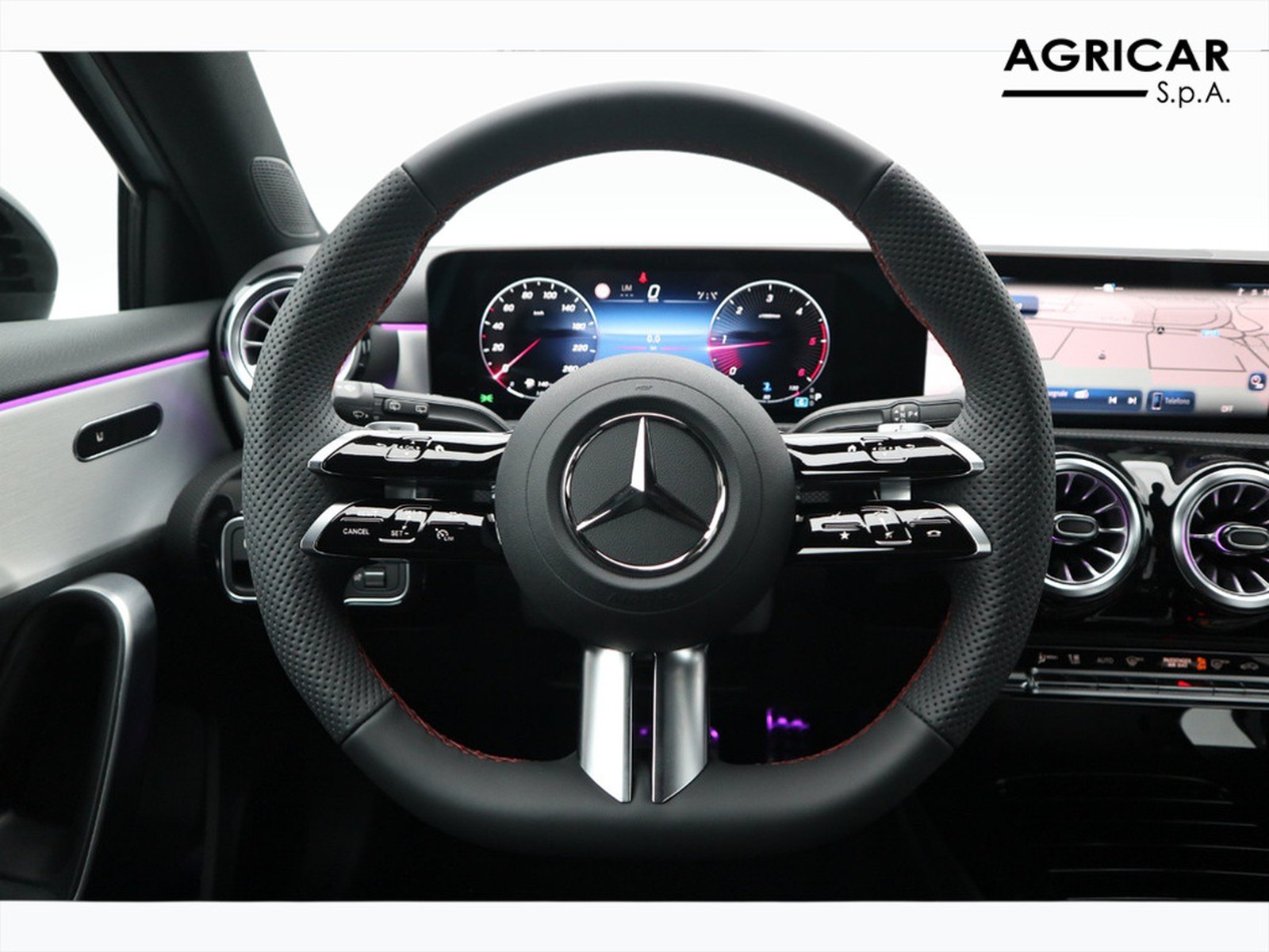 17 - Mercedes Classe A 180 d amg line premium speedshift dct amg 8g