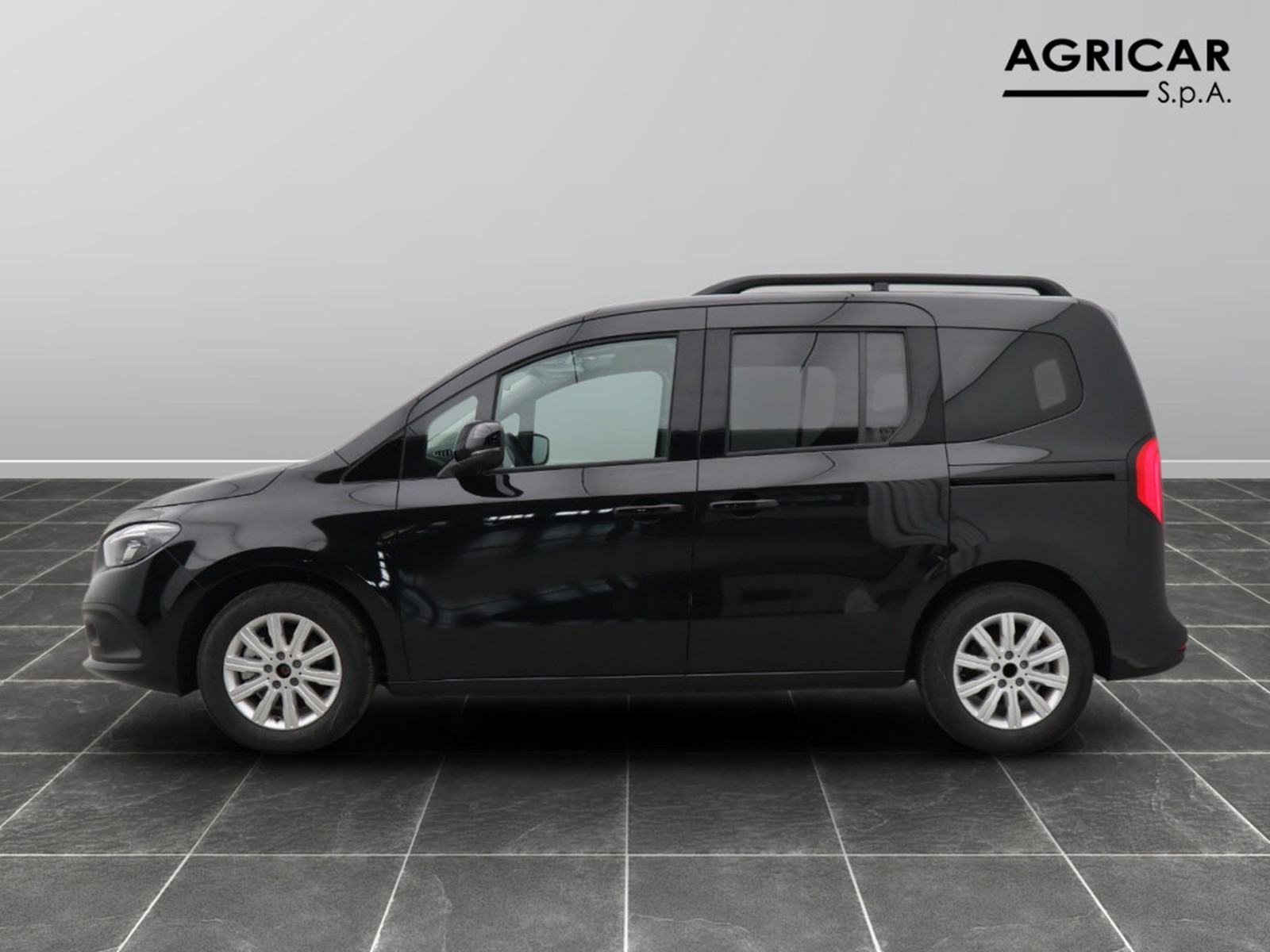 3 - Mercedes Vans Classe T long 160 d premium