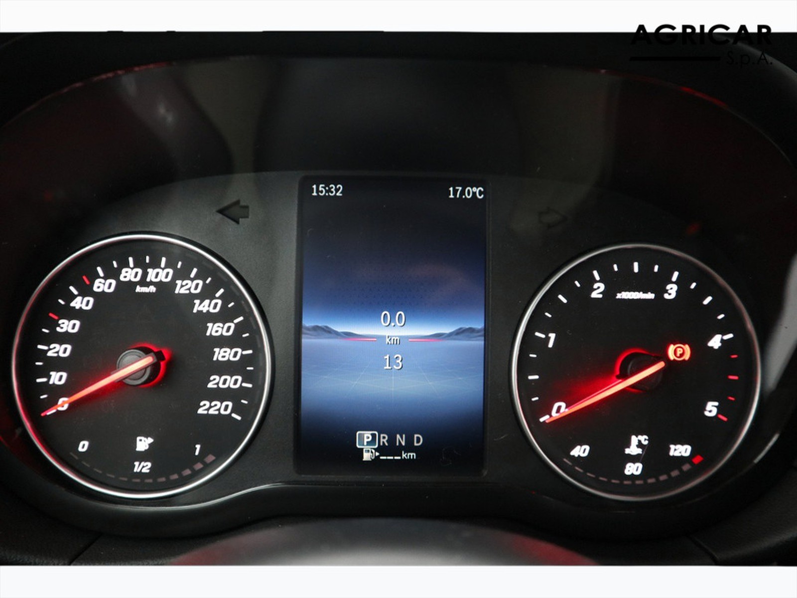 8 - Mercedes Vans Classe T long 160 d premium