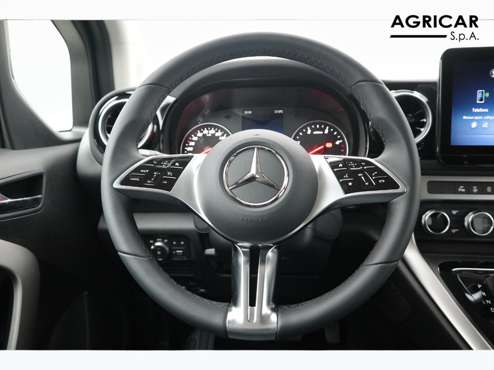 14 - Mercedes Vans Classe T long 160 d premium