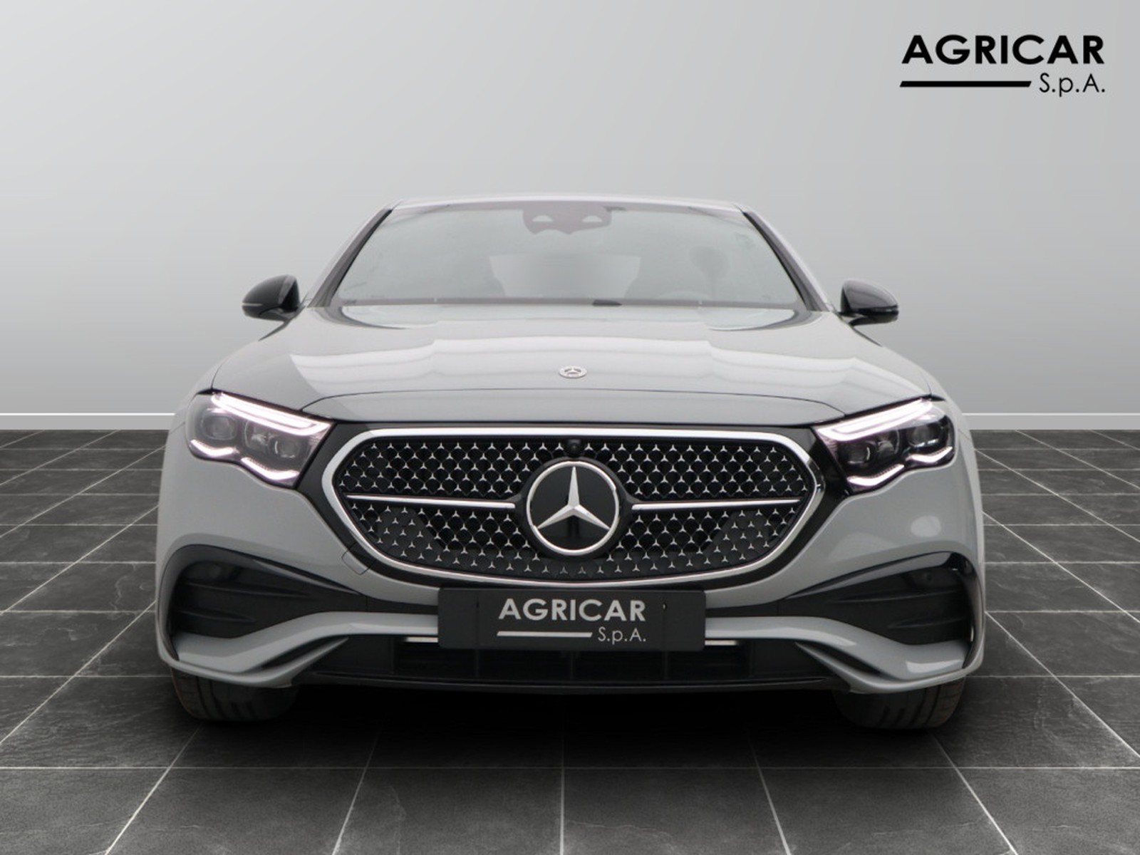 2 - Mercedes Classe E berlina 220 d amg line premium 4matic 9g-tronic