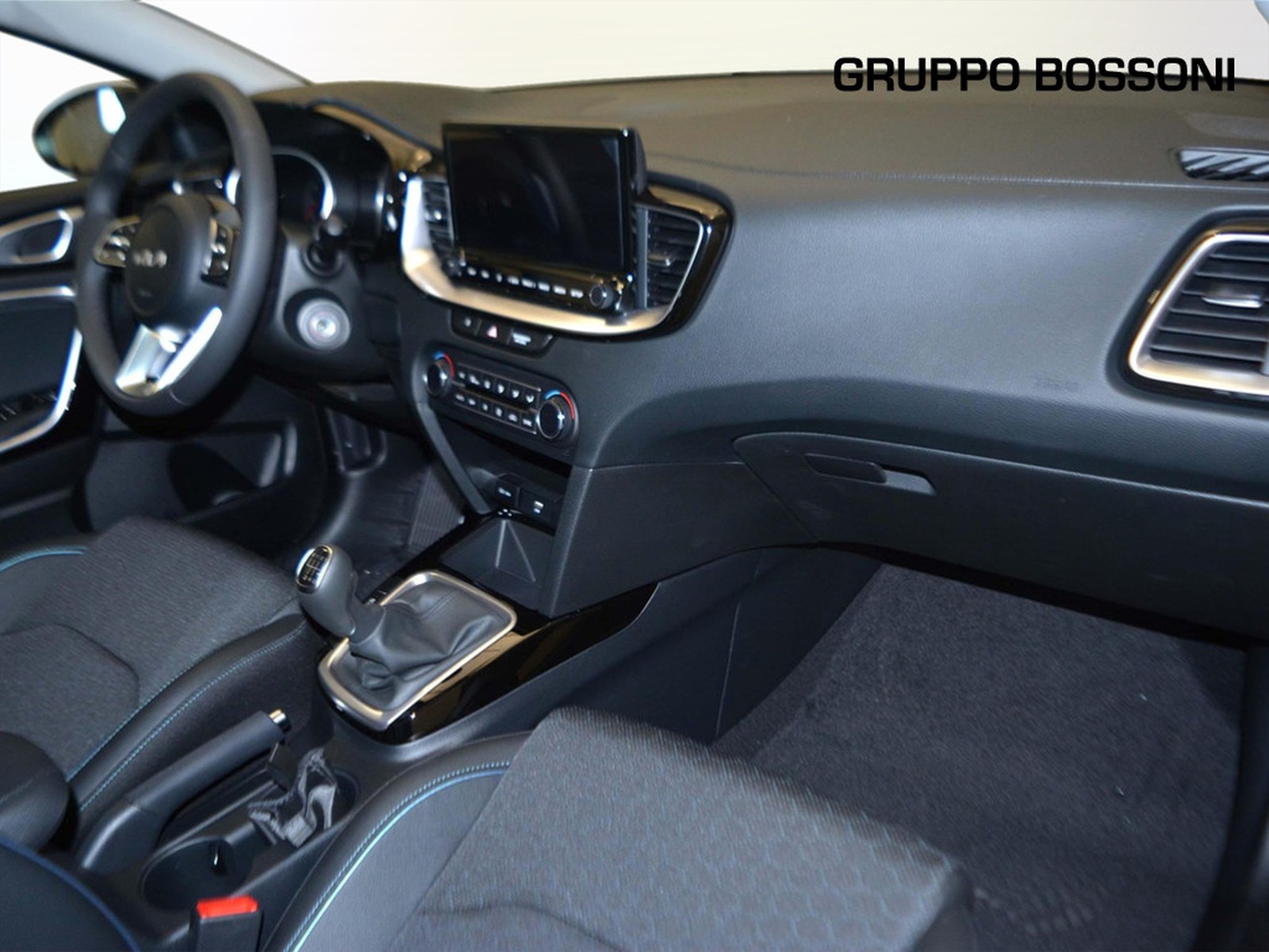 8 - Kia Xceed 1.0 t-gdi gpl 94cv business mt