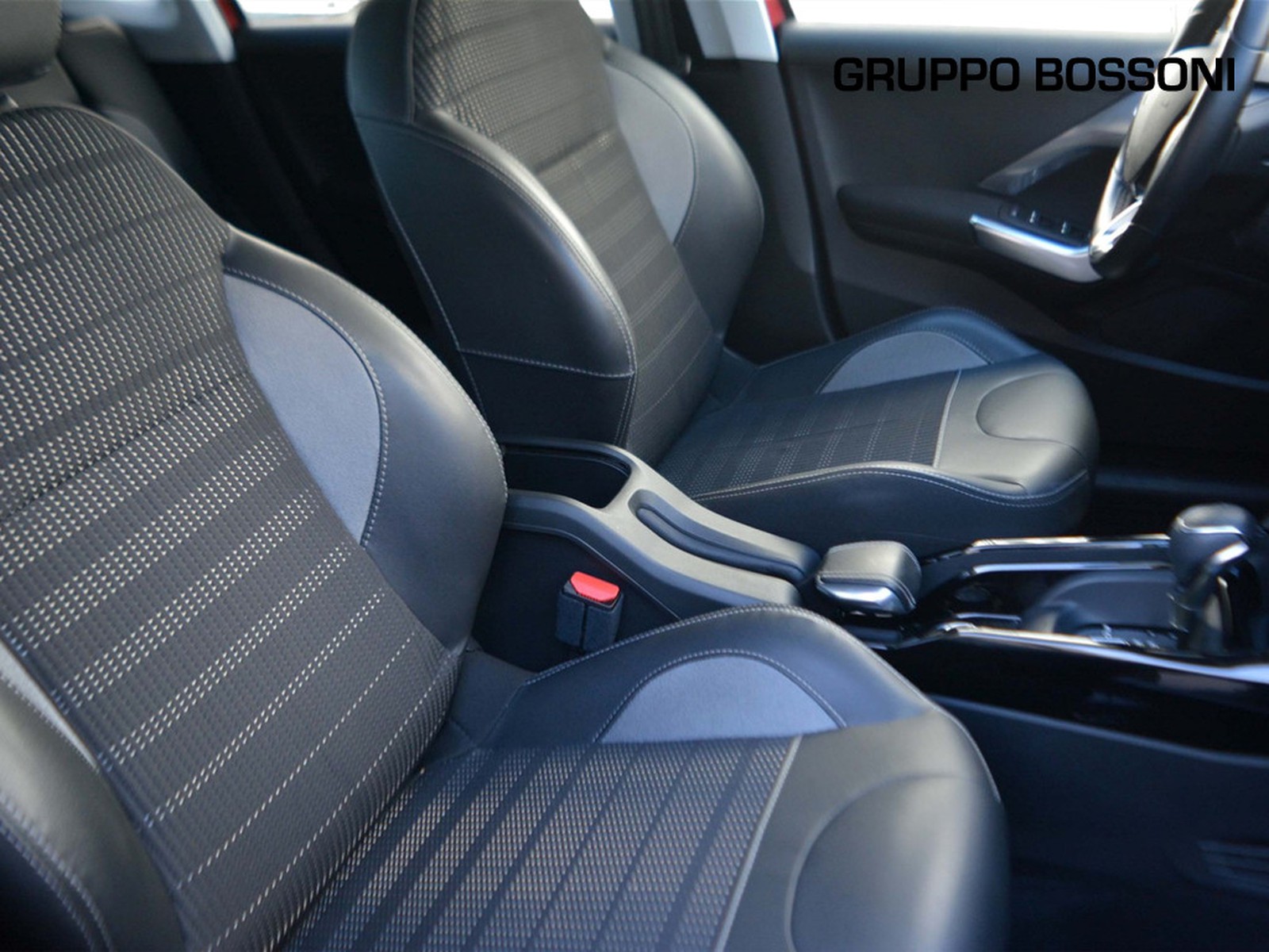 5 - Peugeot 2008 1.2 puretech turbo allure eat6 s&s