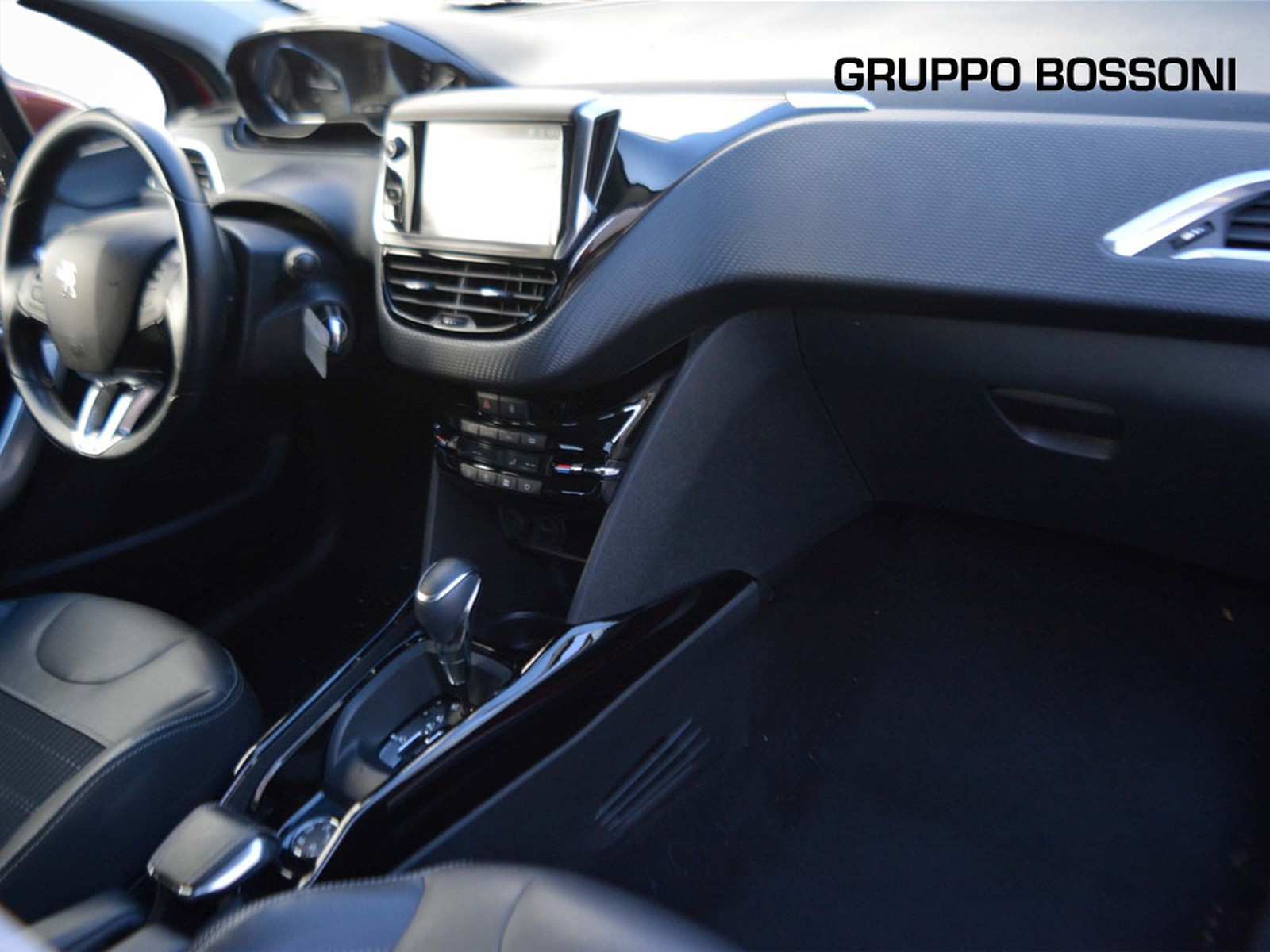 8 - Peugeot 2008 1.2 puretech turbo allure eat6 s&s