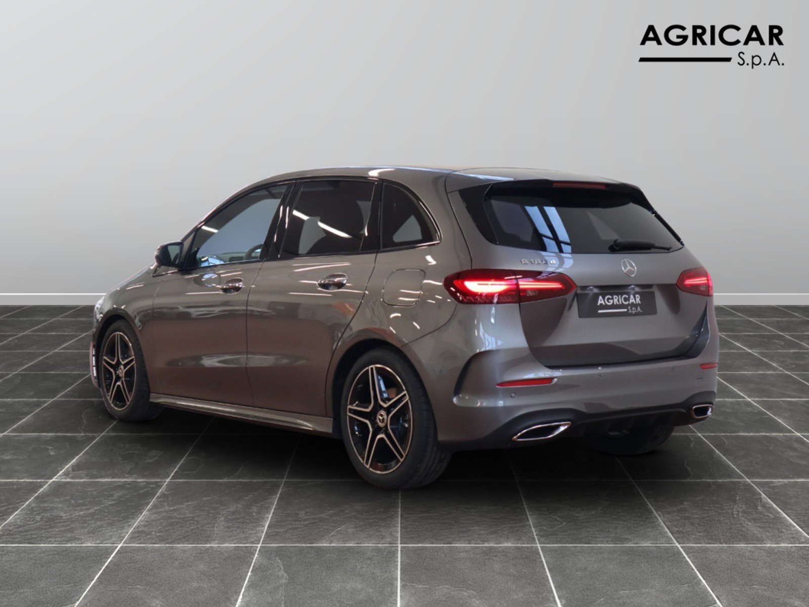 5 - Mercedes Classe B 180 d amg line advanced plus 8g-dct