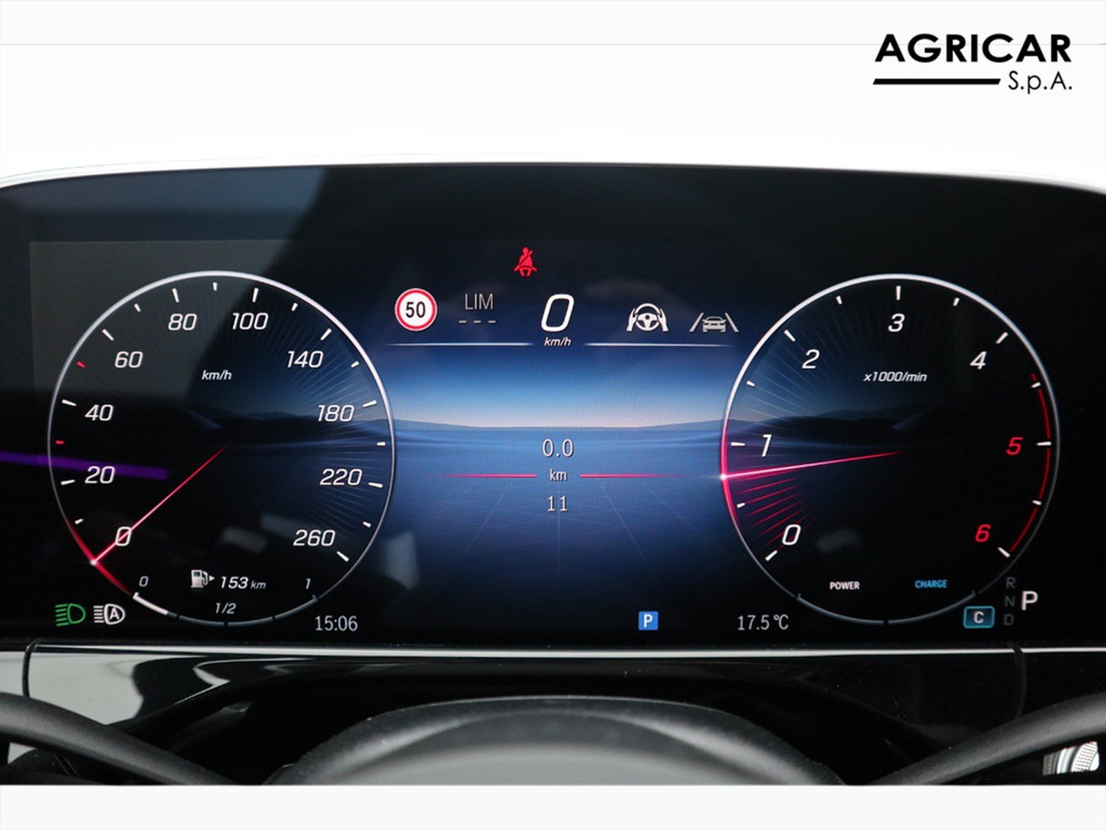 9 - Mercedes Classe E station wagon 220 d amg line premium 4matic 9g-tronic