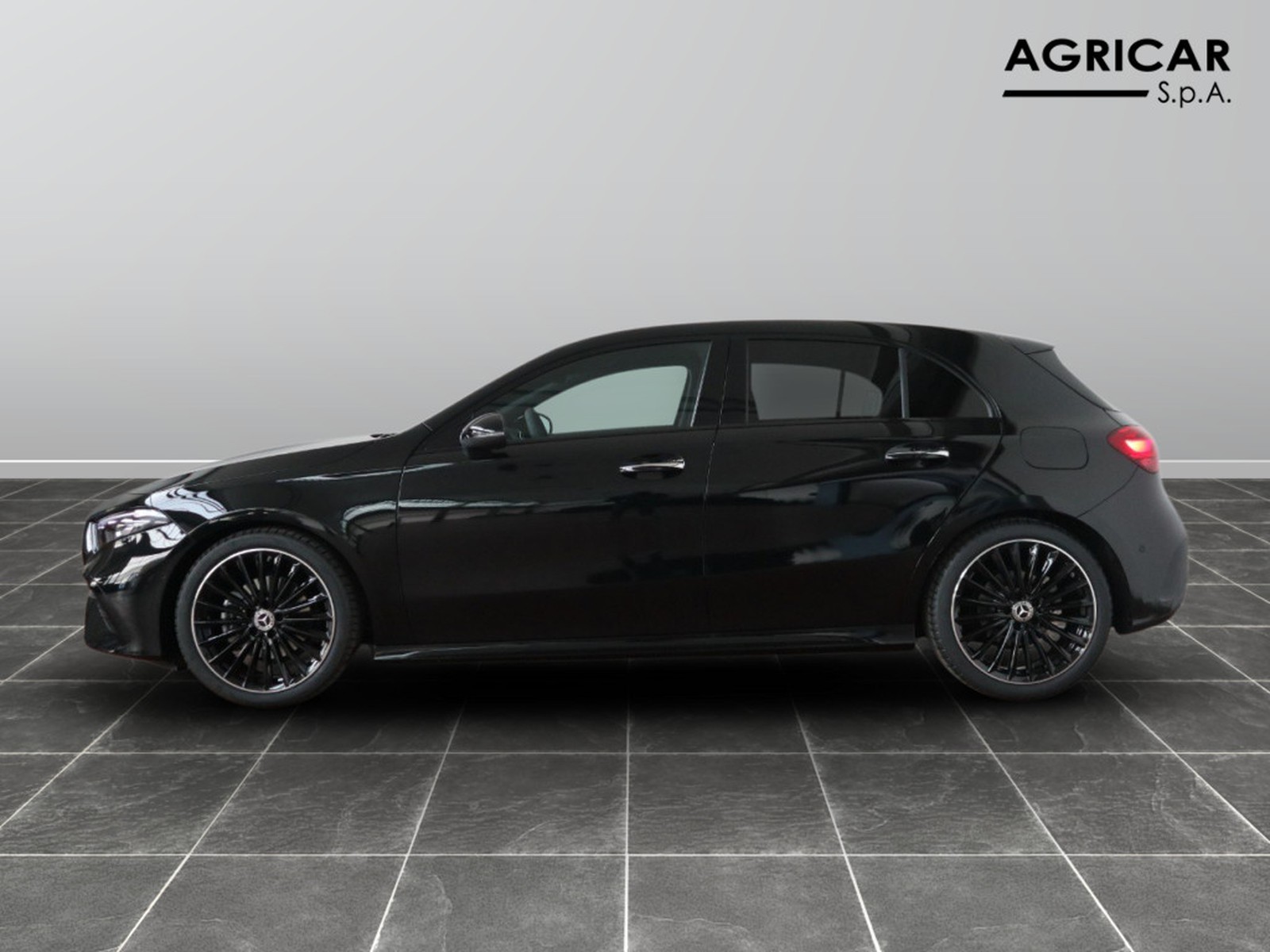 3 - Mercedes Classe A 180 d amg line premium speedshift dct amg 8g