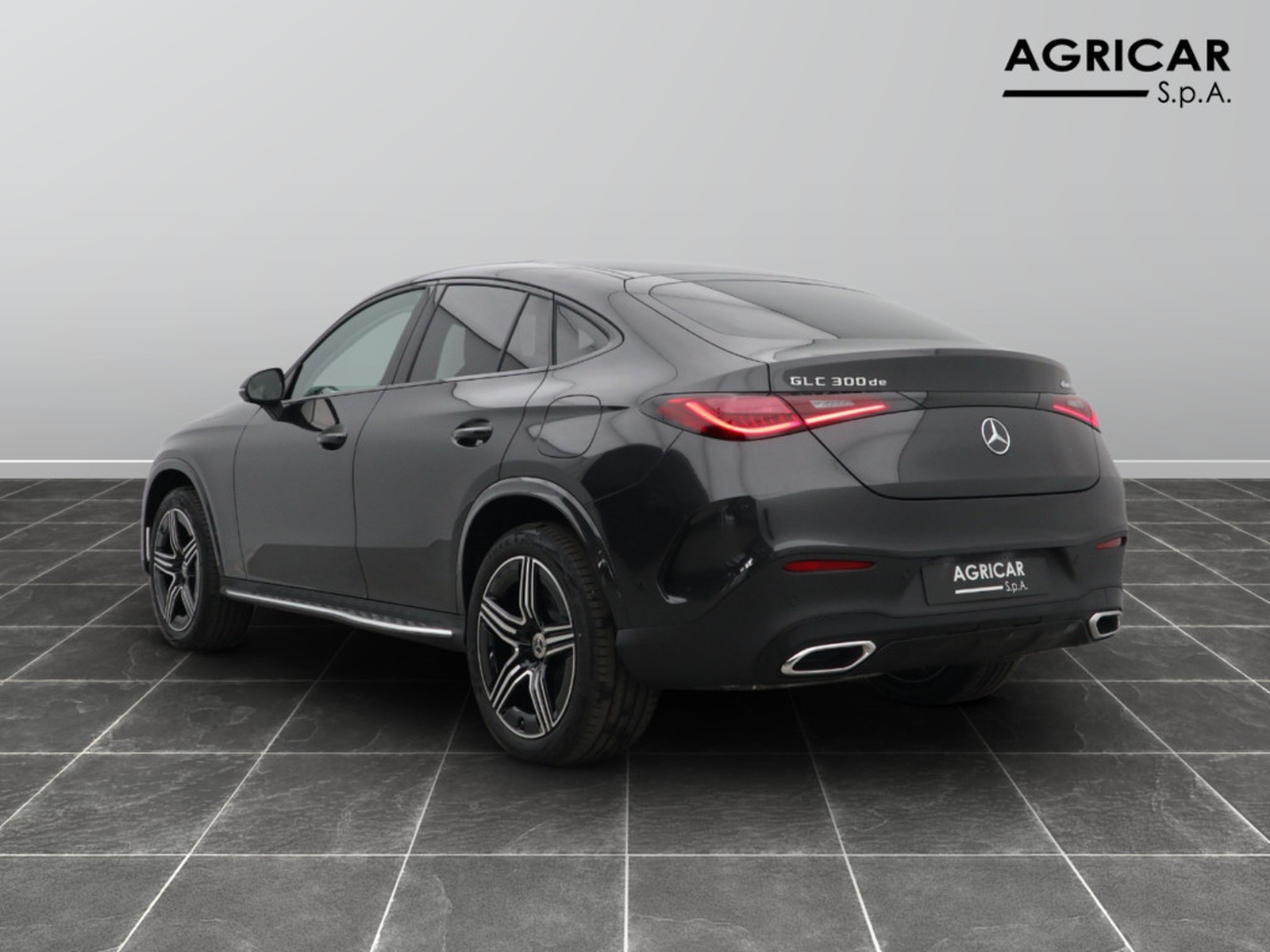 5 - Mercedes GLC coupe 300 de plug in hybrid amg line advanced tech 4matic 9g-tronic