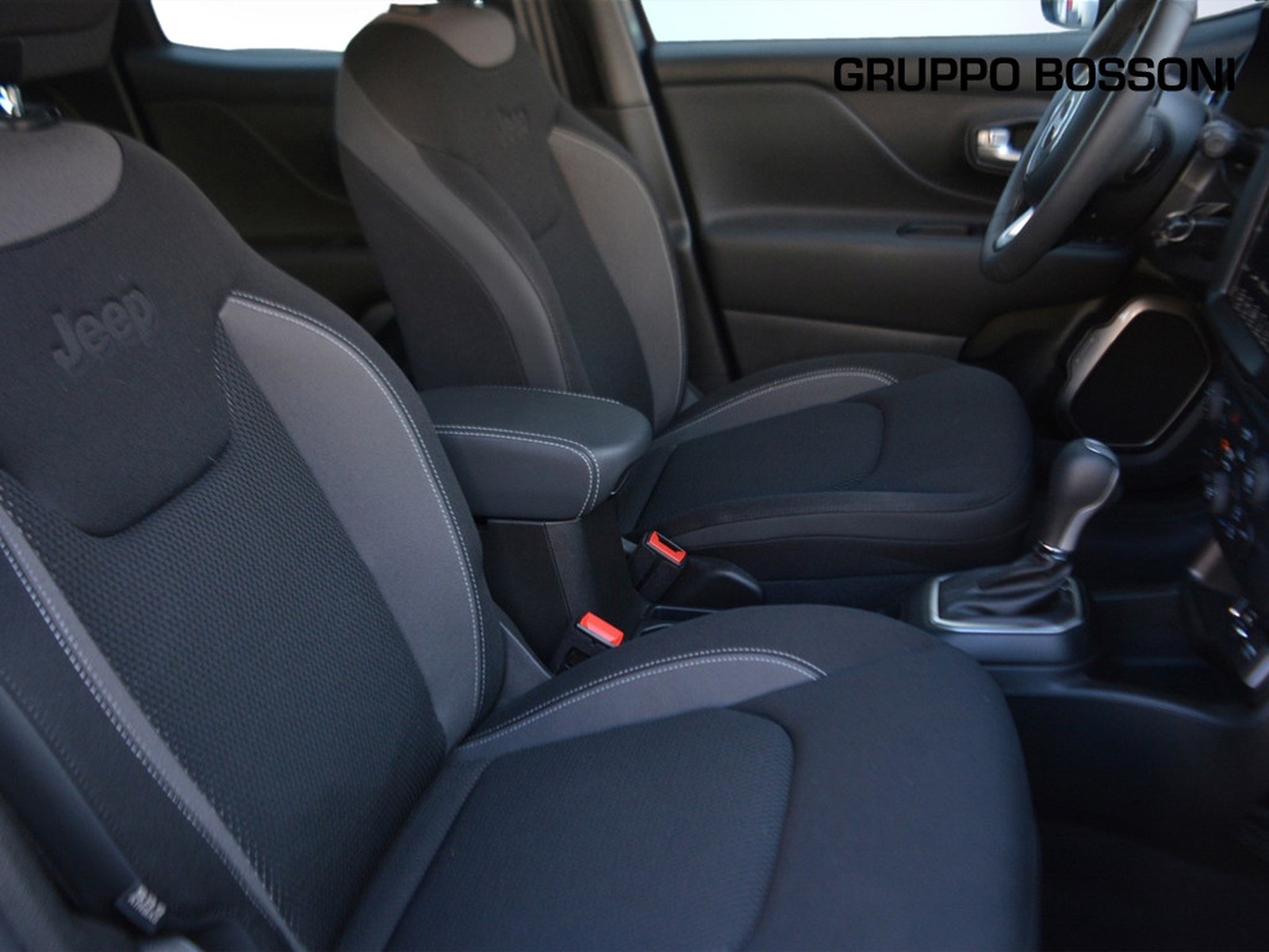 5 - Jeep Renegade 1.5 turbo t4 mhev 130cv limited 2wd