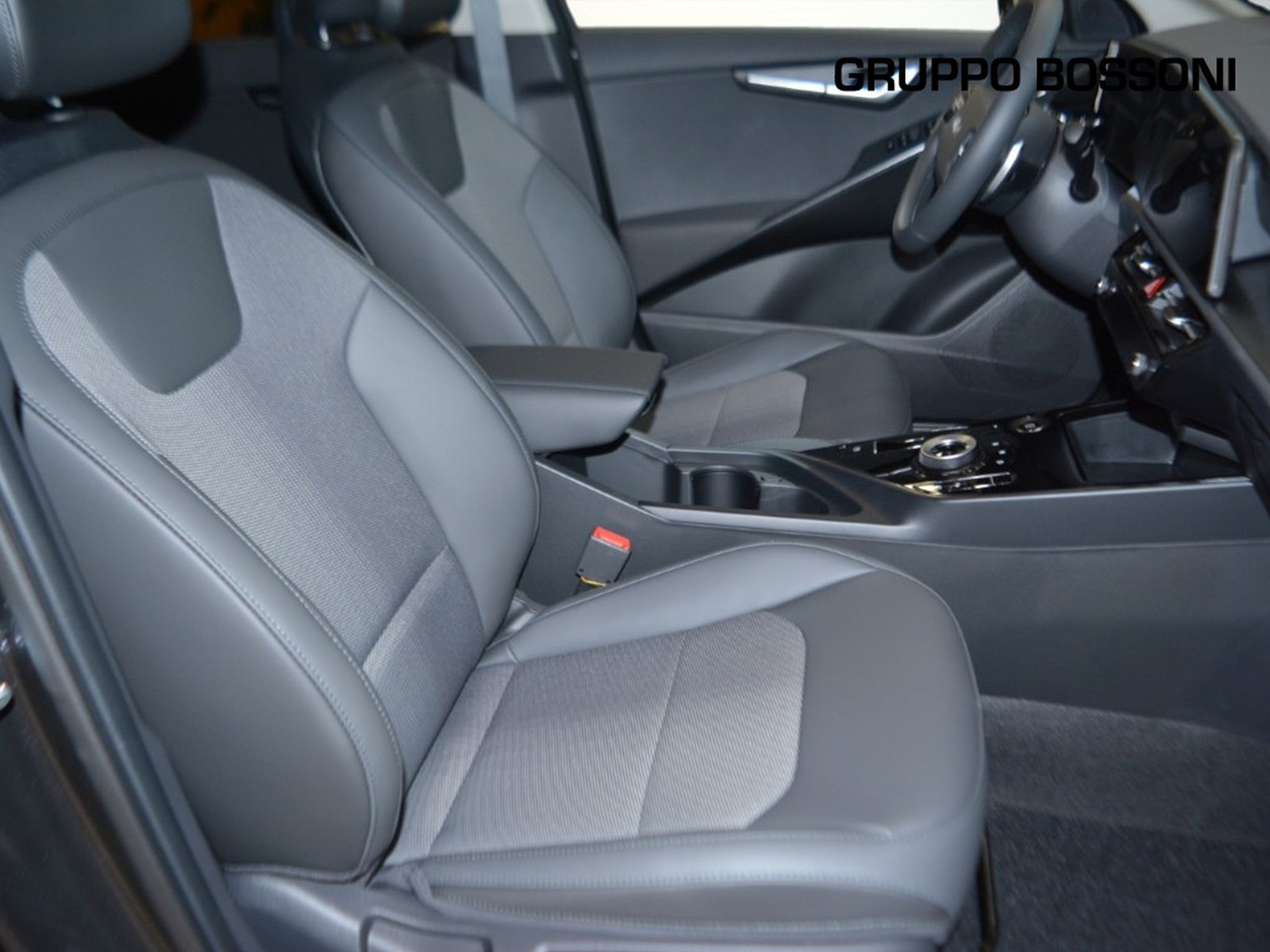 5 - Kia Niro 1.6 gdi hybrid 129cv style dct6