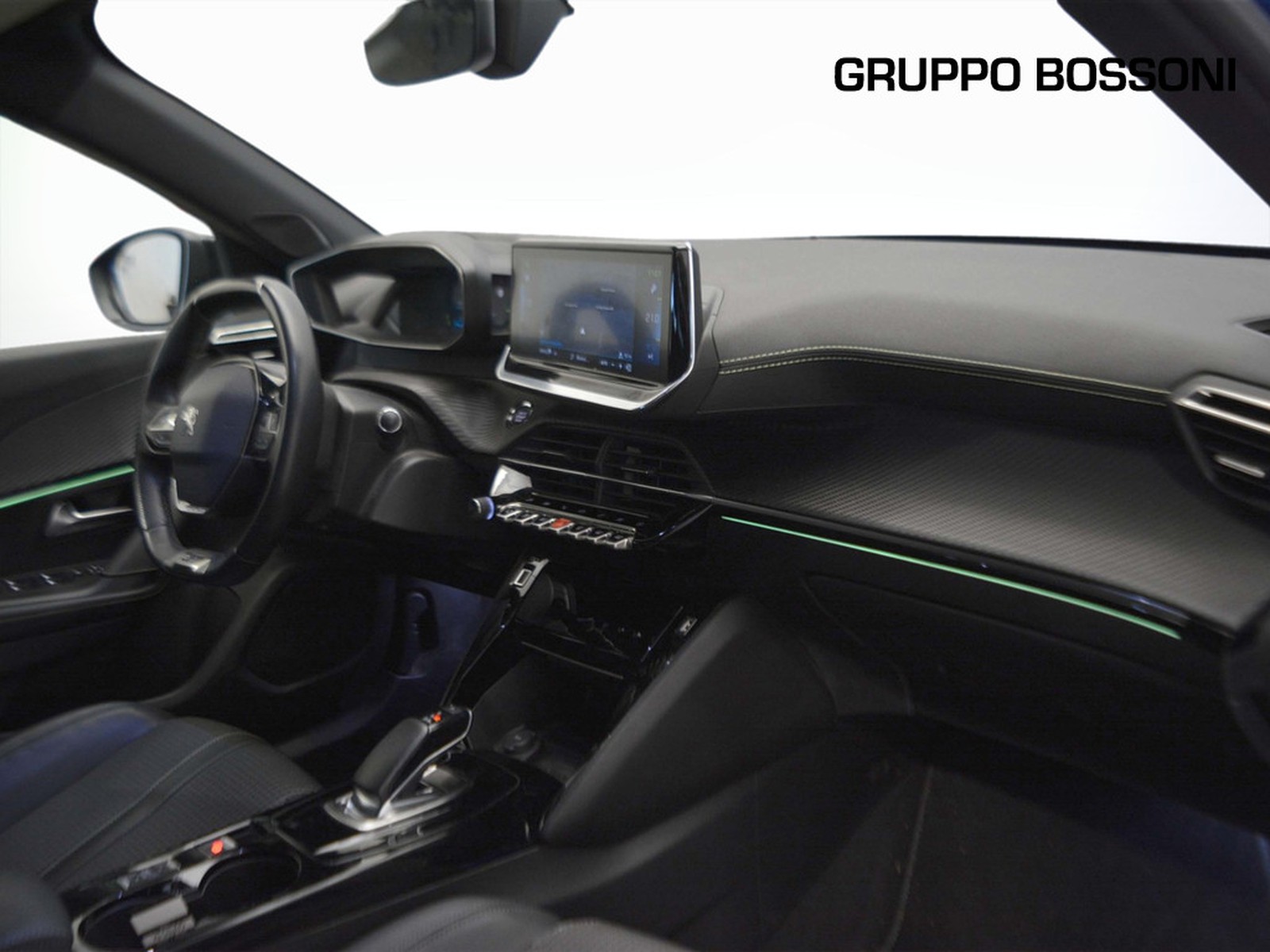 8 - Peugeot e-2008 100kw gt line