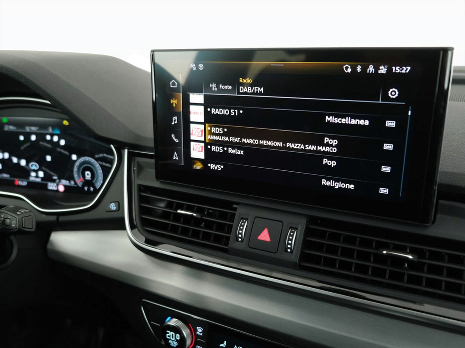 22 - Audi Q5 sportback 40 2.0 tdi mhev 12v s line quattro s tronic