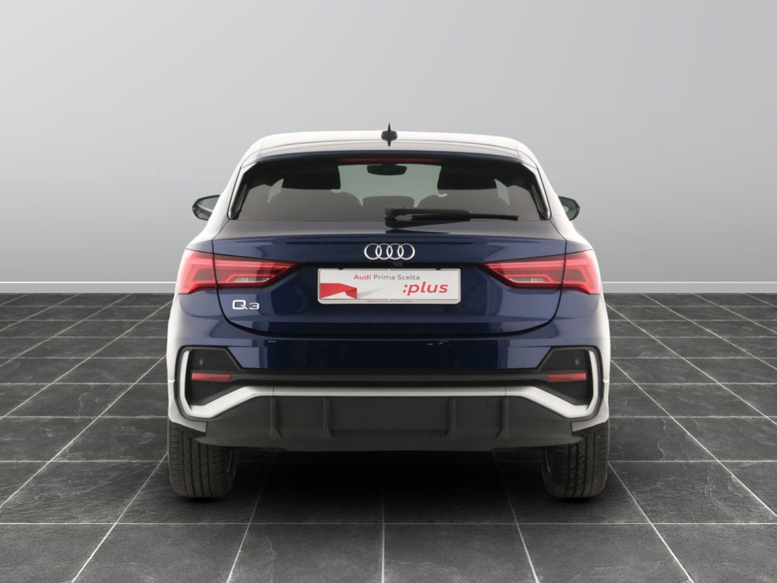 15 - Audi Q3 sportback 35 2.0 tdi s line edition s tronic