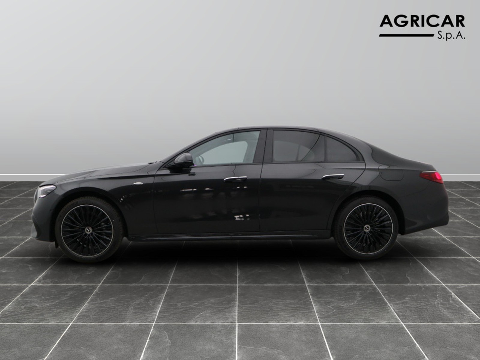 3 - Mercedes Classe E berlina 300 de plug in hybrid amg line premium 4matic 9g-tronic