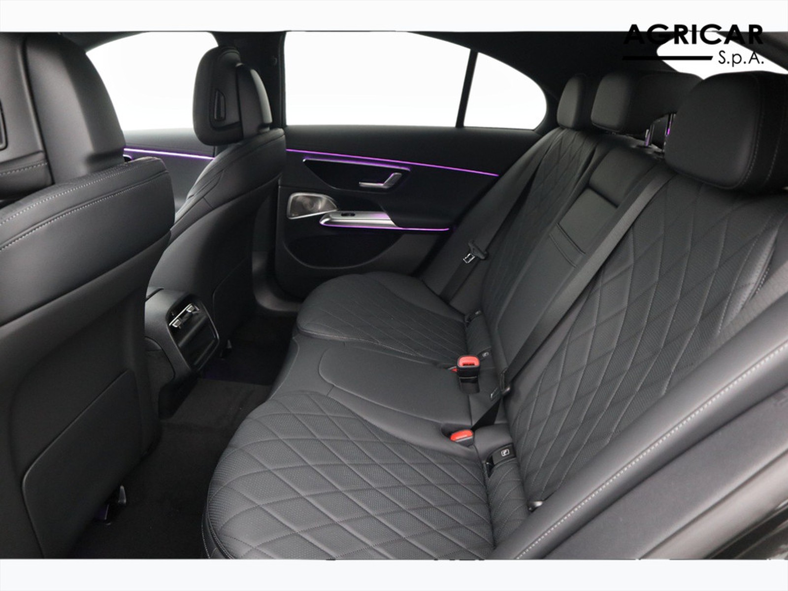 8 - Mercedes Classe E berlina 300 de plug in hybrid amg line premium 4matic 9g-tronic