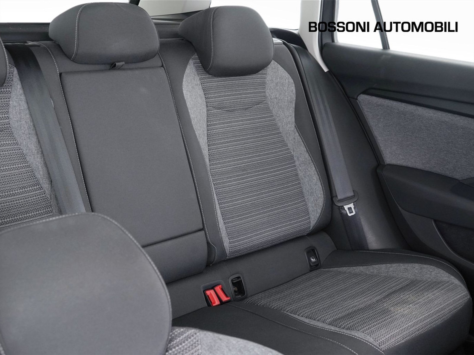 22 - Skoda Superb wagon 2.0 tdi evo 150cv selection dsg