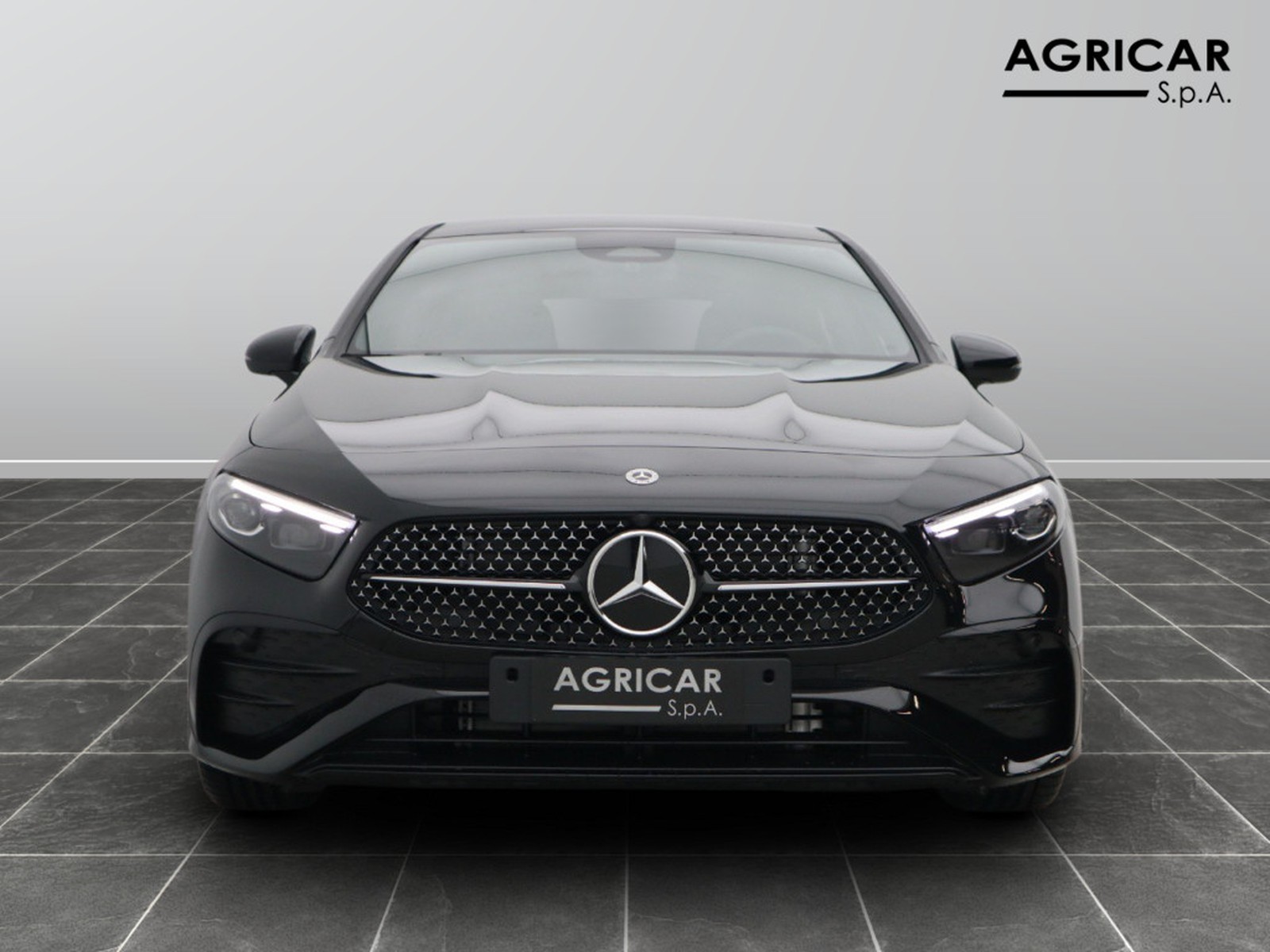 2 - Mercedes Classe A 180 d amg line premium speedshift dct amg 8g