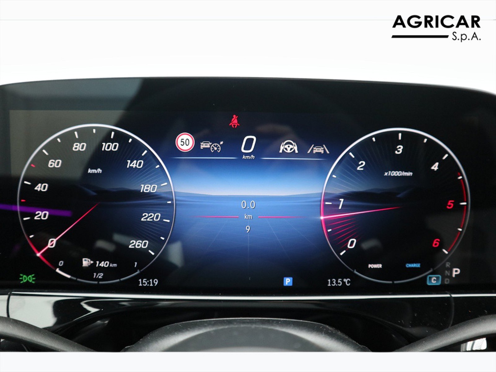 9 - Mercedes Classe E station wagon 220 d amg line premium 4matic 9g-tronic