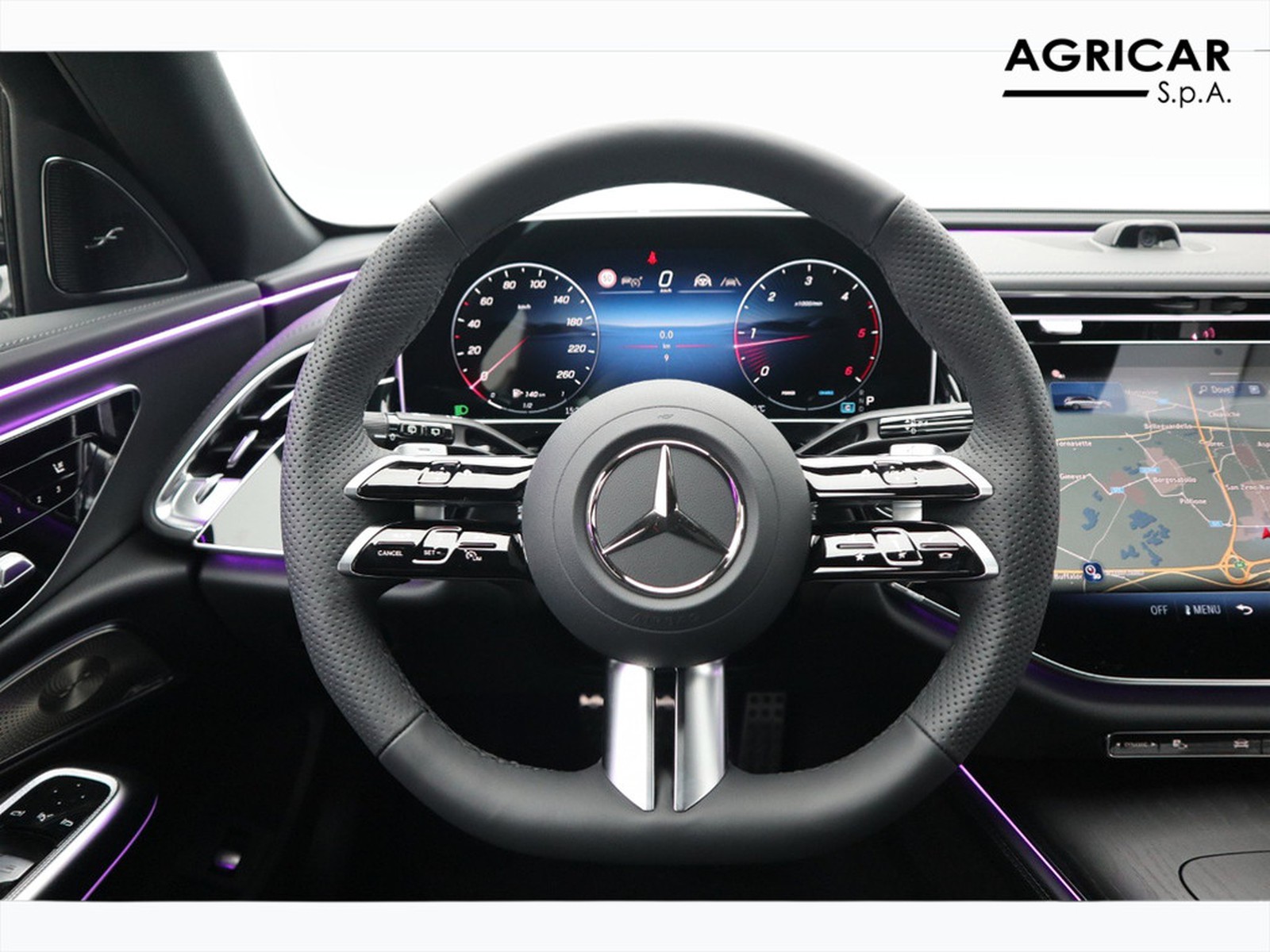 17 - Mercedes Classe E station wagon 220 d amg line premium 4matic 9g-tronic