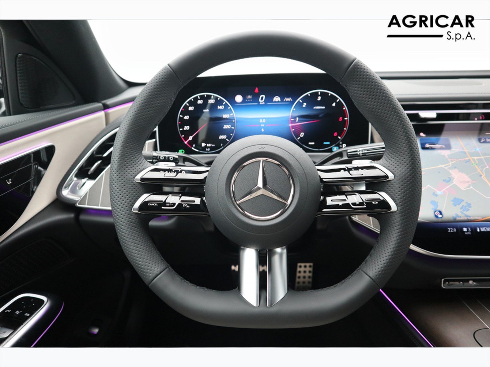 16 - Mercedes Classe E station wagon 220 d amg line advanced 4matic 9g-tronic