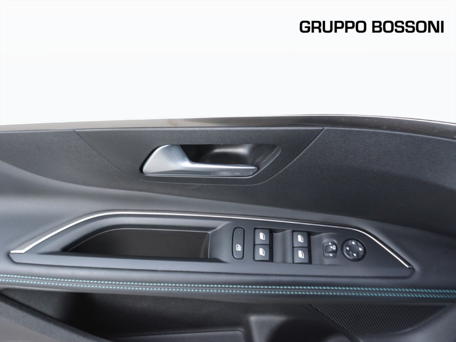 14 - Peugeot 3008 1.6 hybrid phev 225cv allure pack e-eat8