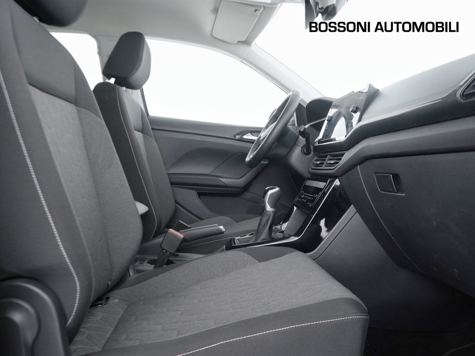 8 - Volkswagen T-Cross 1.0 tsi 95cv edition plus