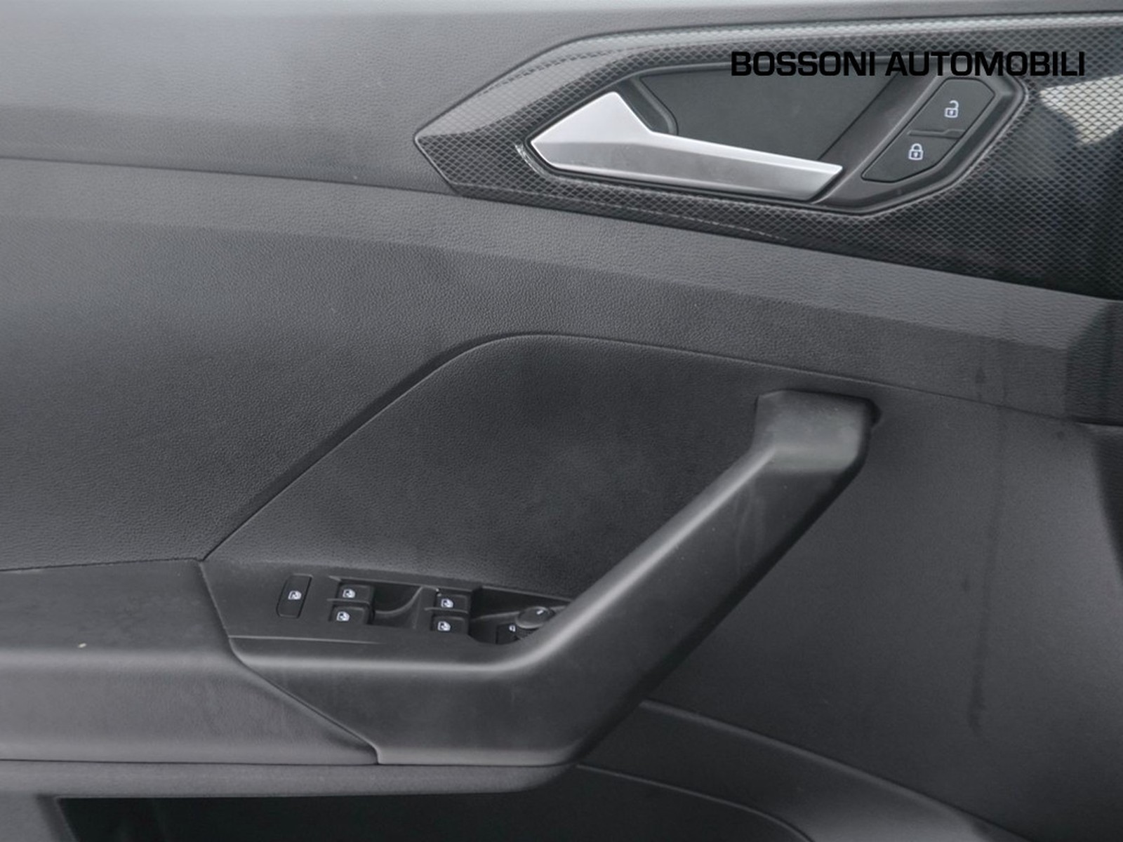 17 - Volkswagen T-Cross 1.0 tsi 95cv edition plus