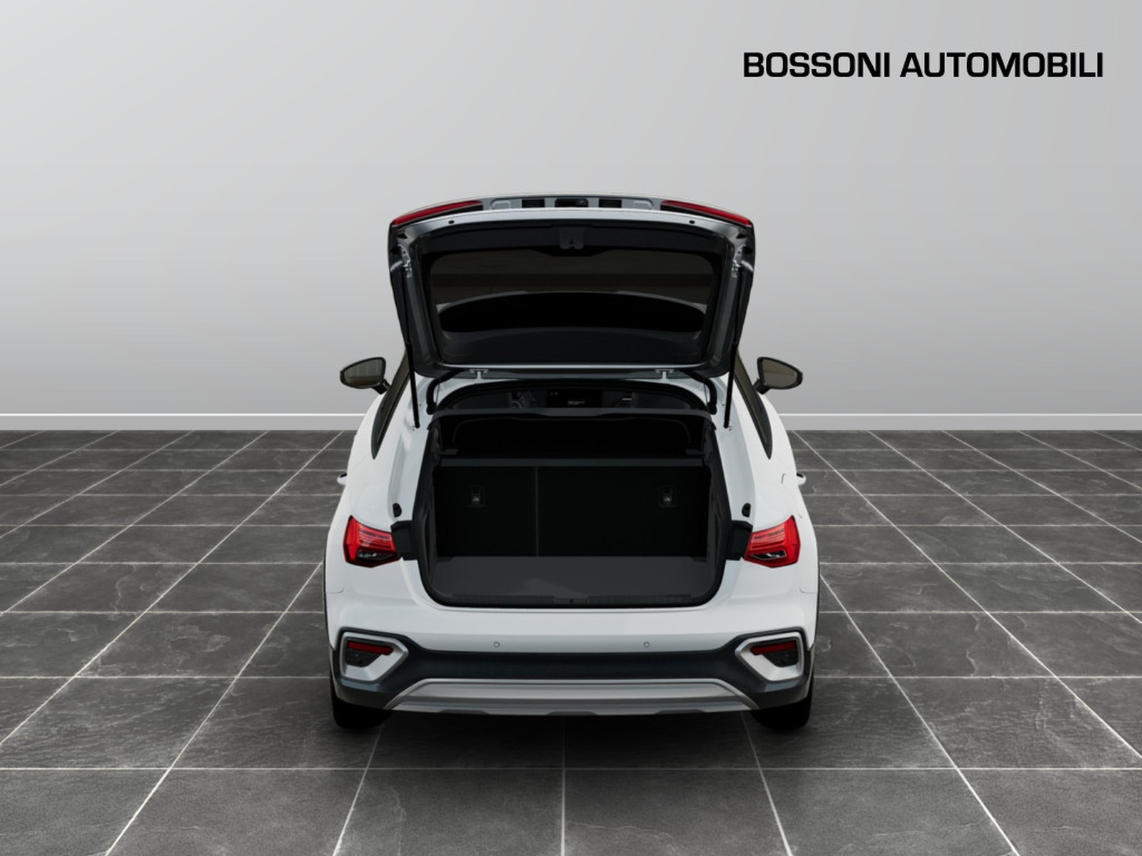 6 - Audi A3 allstreet 2.0 tdi 150cv business s tronic