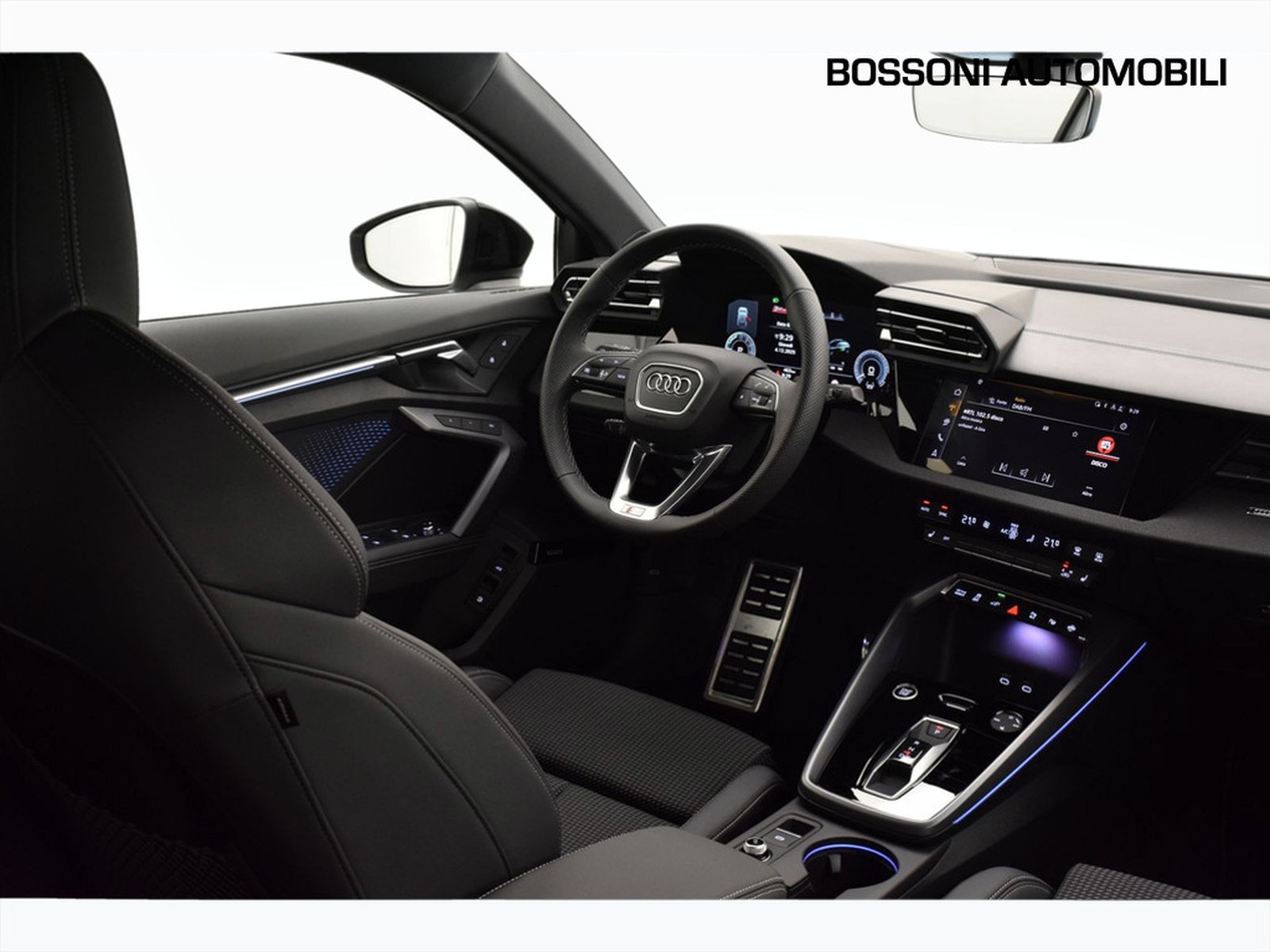 4 - Audi A3 sportback 1.5 tfsi e 272cv s line edition s tronic