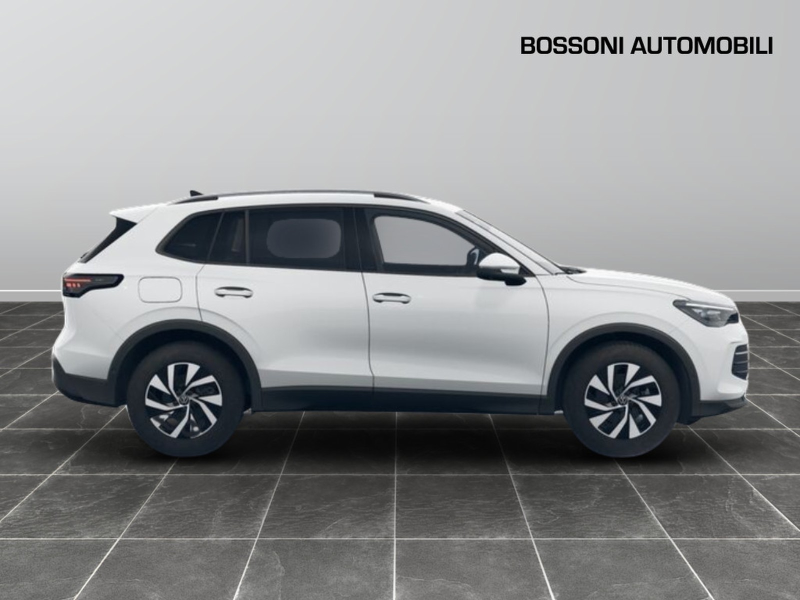 3 - Volkswagen Tiguan 1.5 etsi act 130cv edition plus dsg