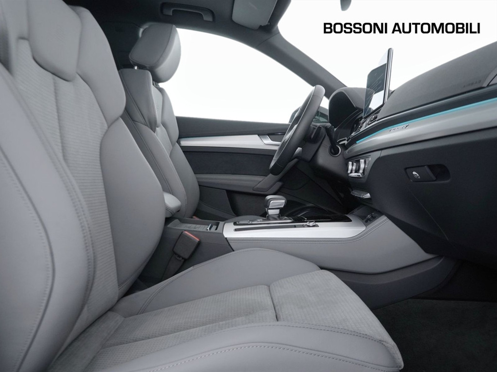 16 - Audi Q5 sportback 40 2.0 tdi mhev 12v s line quattro s tronic