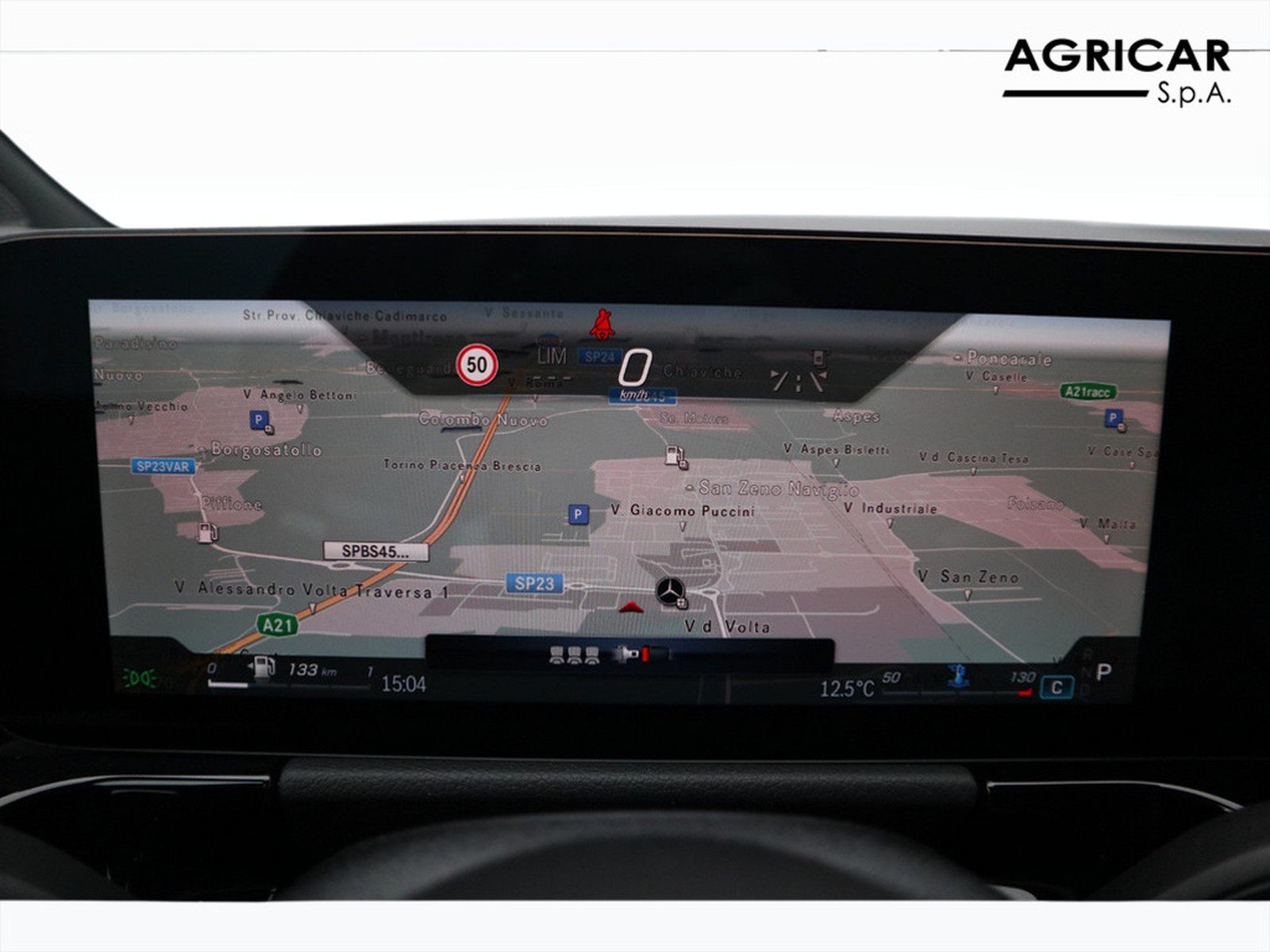 16 - Mercedes GLA 200 d amg line premium 8g-dct